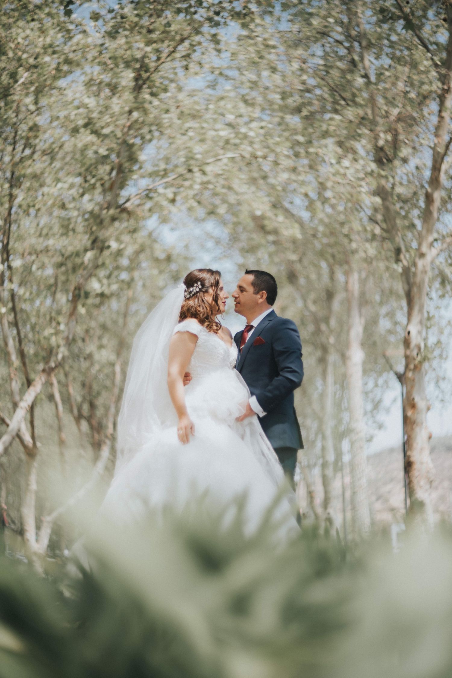 Fotografía de bodas y video de bodas en Santiago de Chile. Sesiones preboda y postboda, edición cinematográfica y cobertura completa.