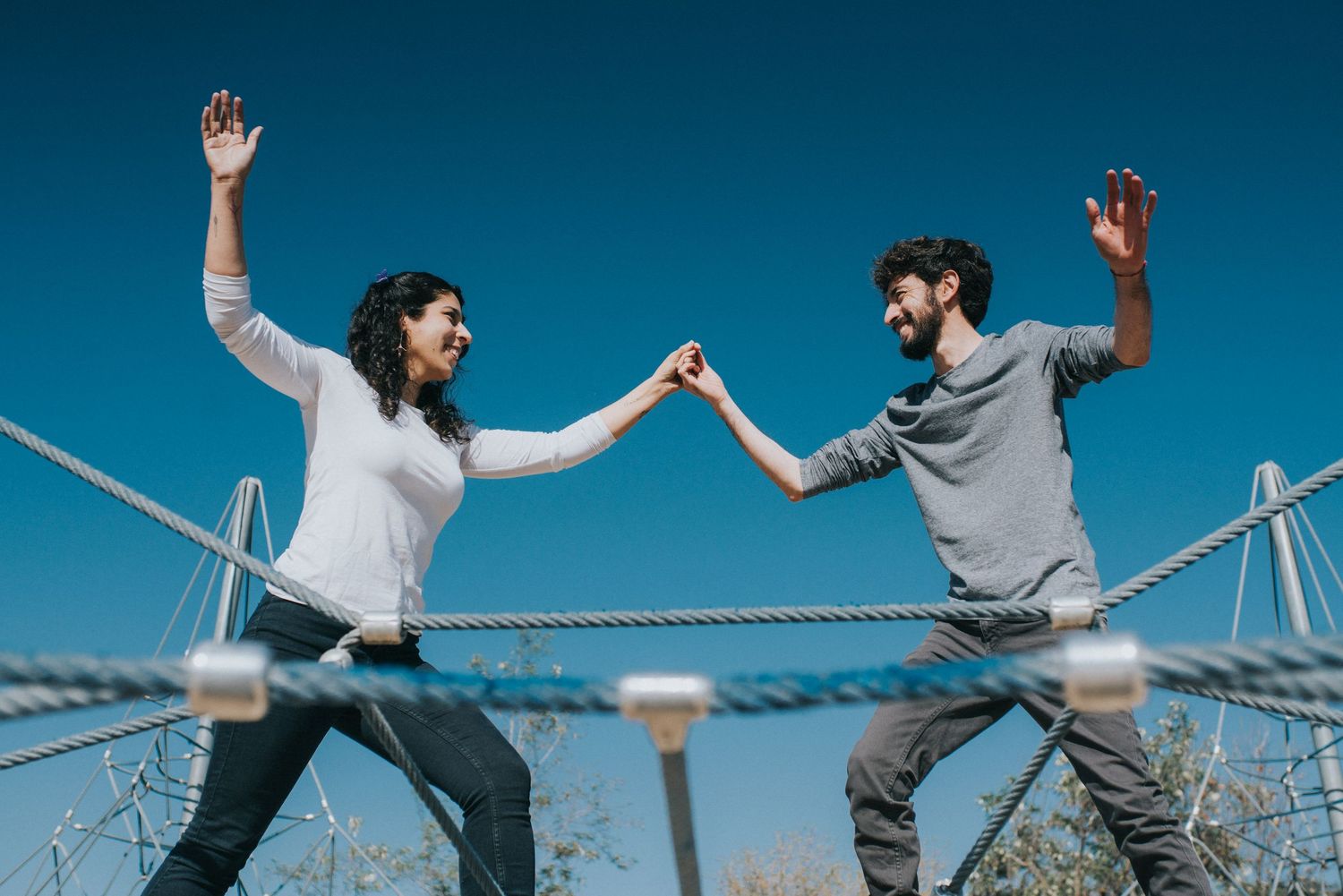 Fotografía de bodas y video de bodas en Santiago de Chile. Sesiones preboda y postboda, edición cinematográfica y cobertura completa.