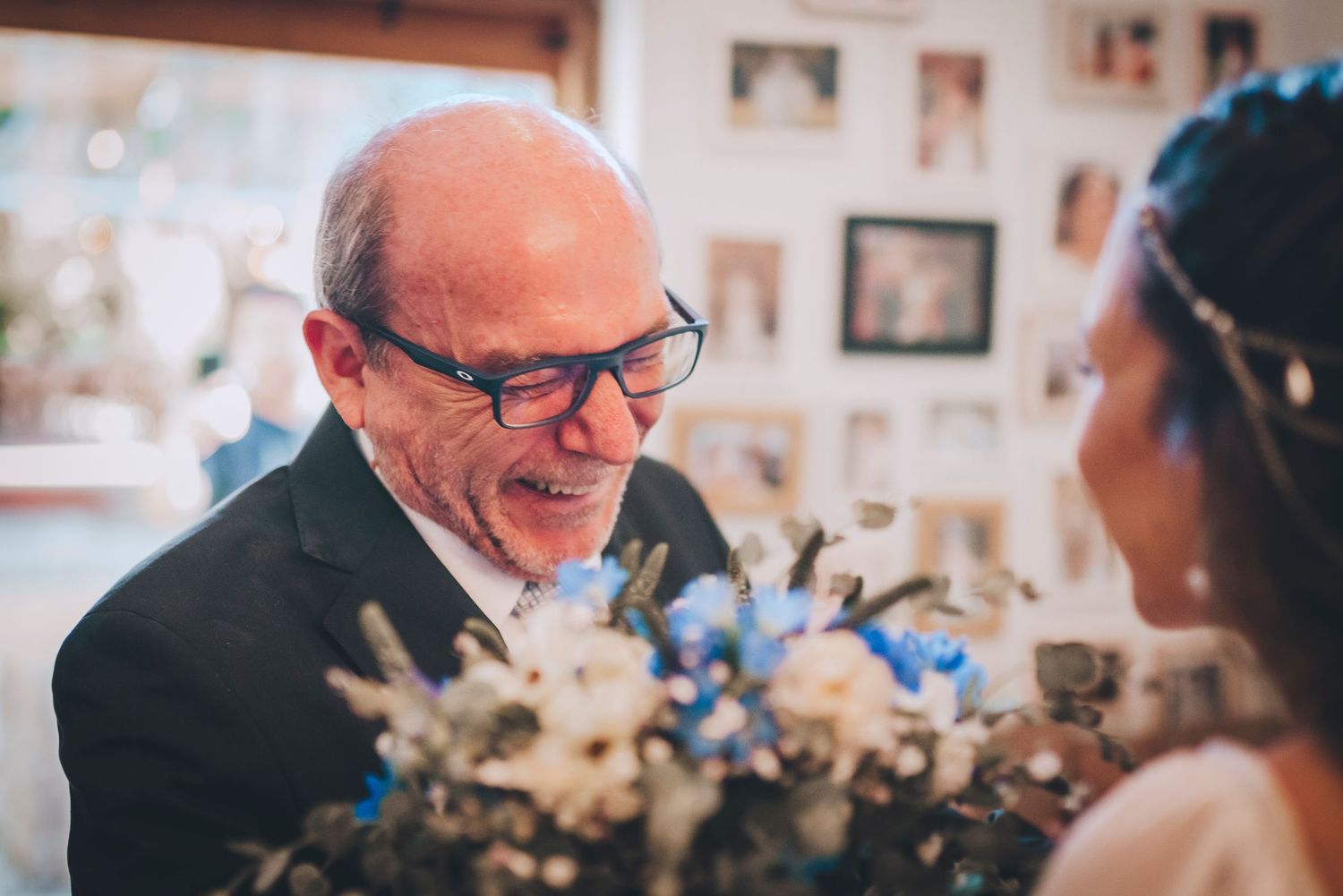 Fotografía de bodas y video de bodas en Santiago de Chile. Sesiones preboda y postboda, edición cinematográfica y cobertura completa.