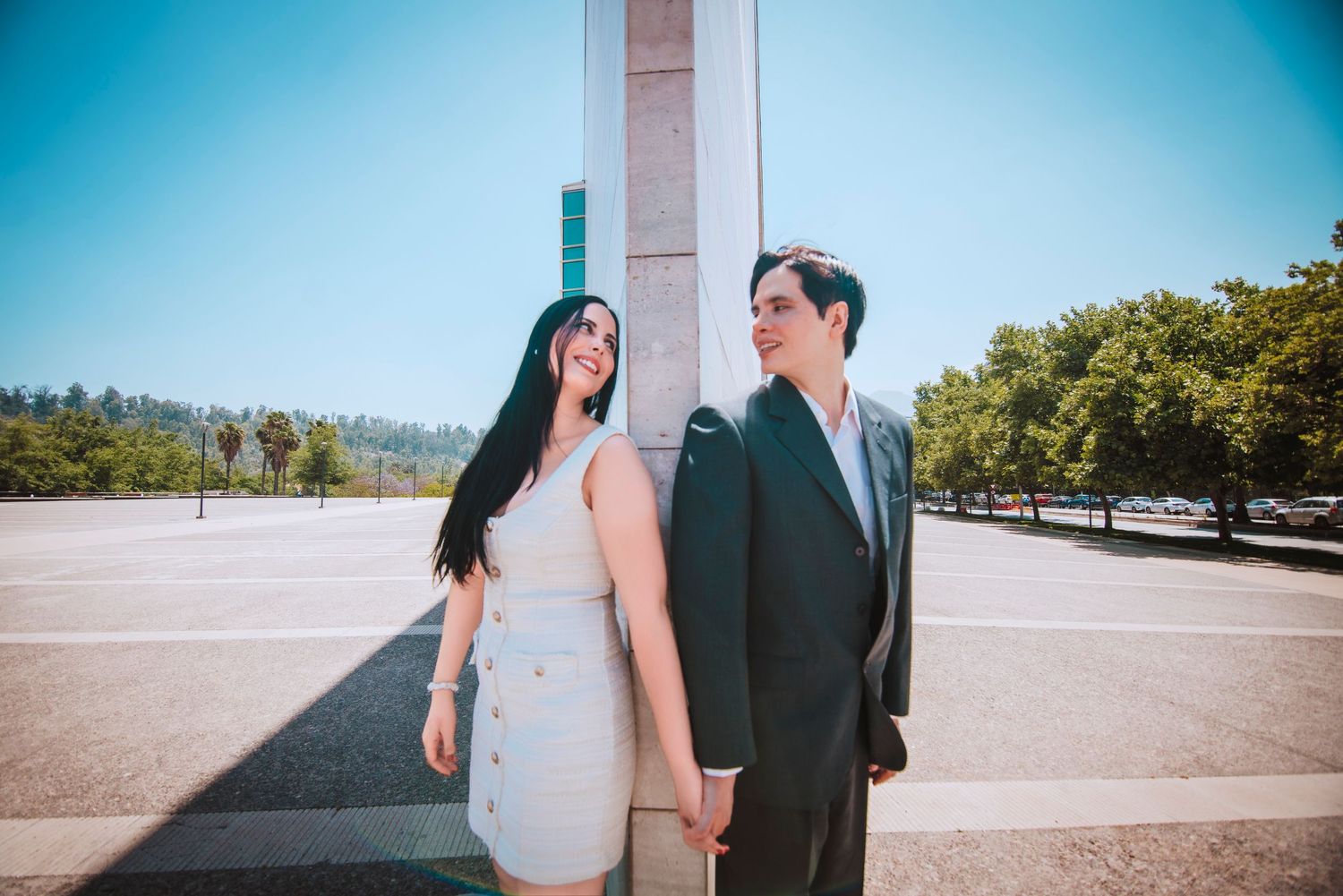 Fotografía de bodas y video de bodas en Santiago de Chile. Sesiones preboda y postboda, edición cinematográfica y cobertura completa.