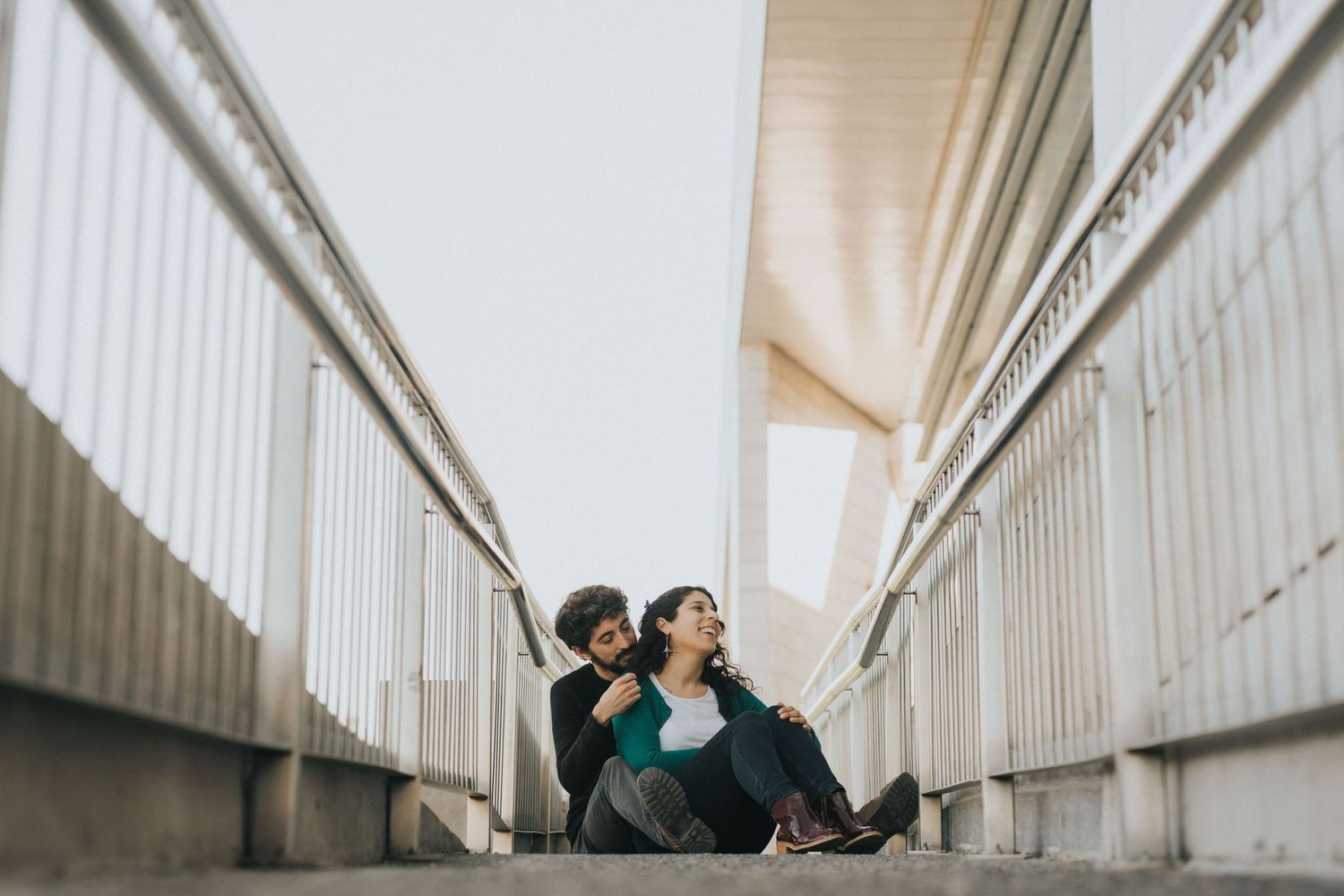 Fotografía de bodas y video de bodas en Santiago de Chile. Sesiones preboda y postboda, edición cinematográfica y cobertura completa.