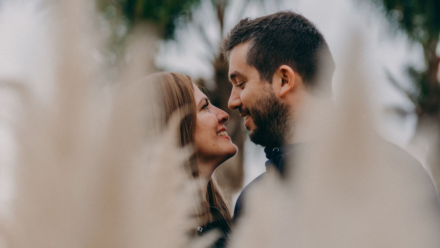 Fotografía de bodas y video de bodas en Santiago de Chile. Sesiones preboda y postboda, edición cinematográfica y cobertura completa.