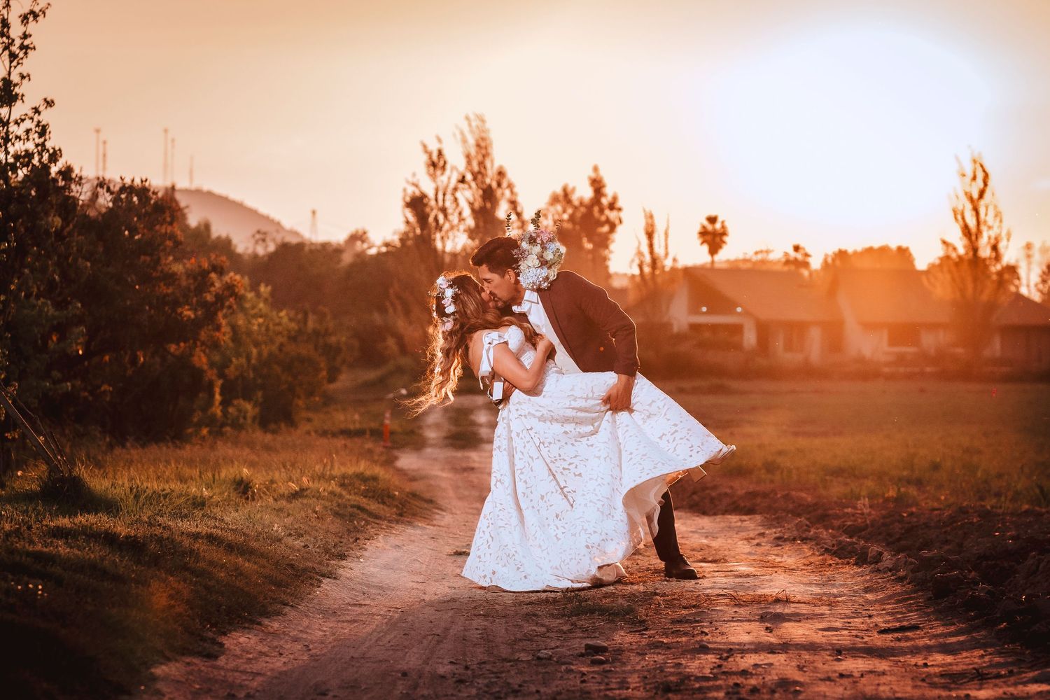 Fotografía de bodas y video de bodas en Santiago de Chile. Sesiones preboda y postboda, edición cinematográfica y cobertura completa.
