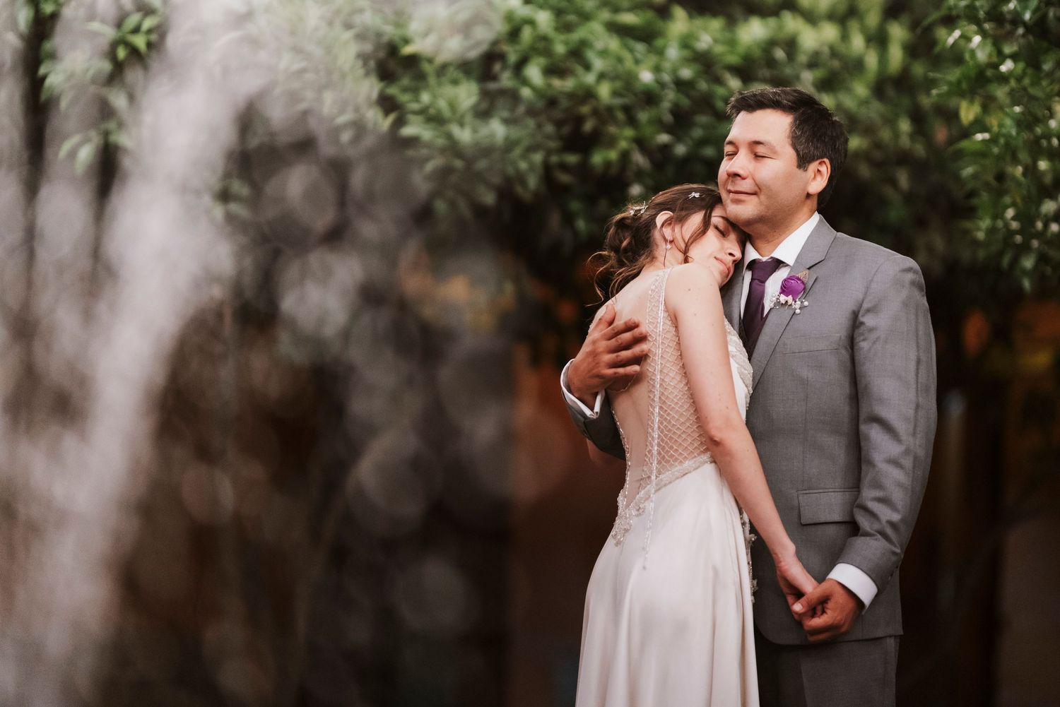 Fotografía de bodas y video de bodas en Santiago de Chile. Sesiones preboda y postboda, edición cinematográfica y cobertura completa.