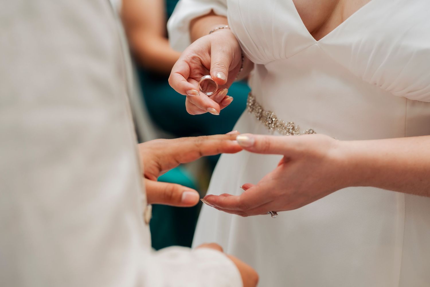 Fotografía de bodas y video de bodas en Santiago de Chile. Sesiones preboda y postboda, edición cinematográfica y cobertura completa.