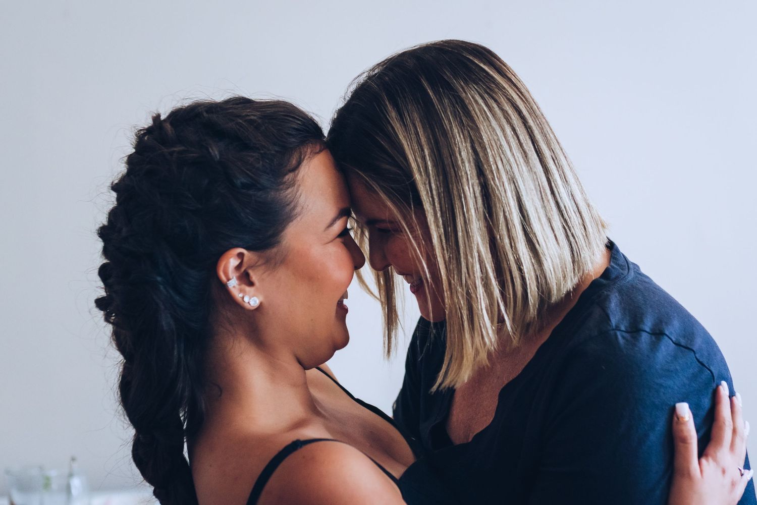 Fotografía de bodas y video de bodas en Santiago de Chile. Sesiones preboda y postboda, edición cinematográfica y cobertura completa.