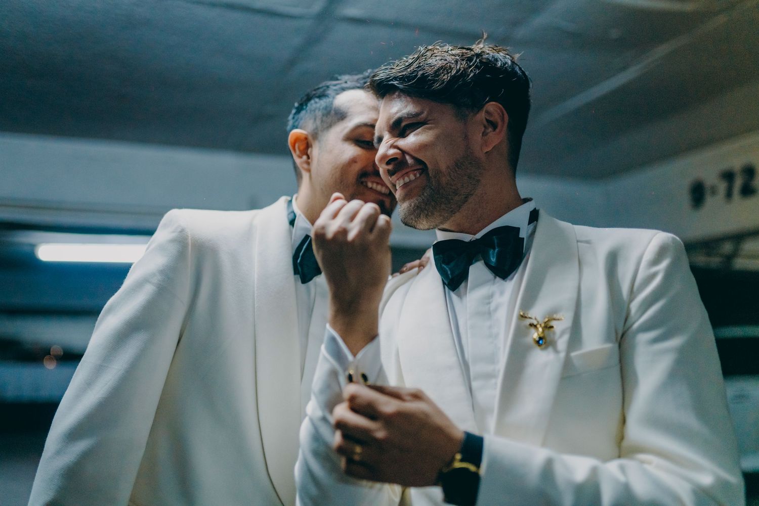 Fotografía de bodas y video de bodas en Santiago de Chile. Sesiones preboda y postboda, edición cinematográfica y cobertura completa.