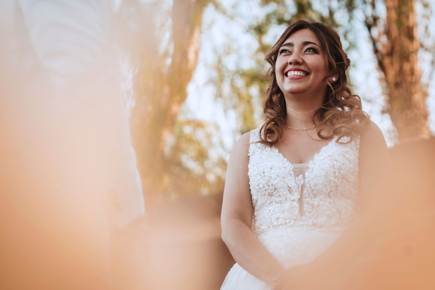 Fotografía de bodas y video de bodas en Santiago de Chile. Sesiones preboda y postboda, edición cinematográfica y cobertura completa.