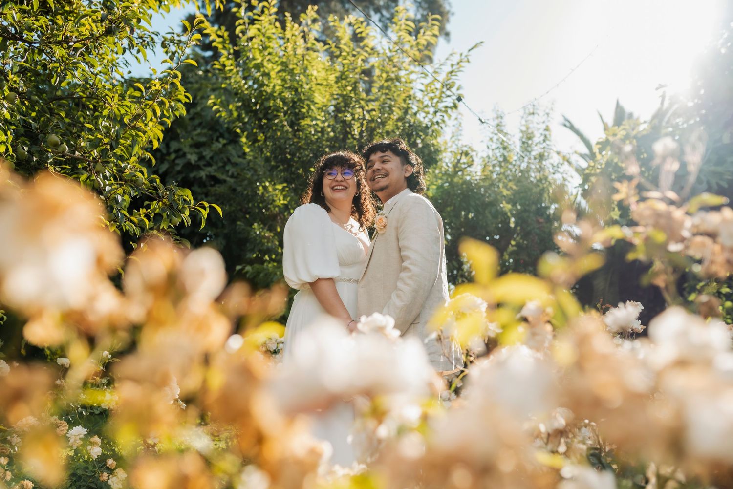 Fotografía de bodas y video de bodas en Santiago de Chile. Sesiones preboda y postboda, edición cinematográfica y cobertura completa.