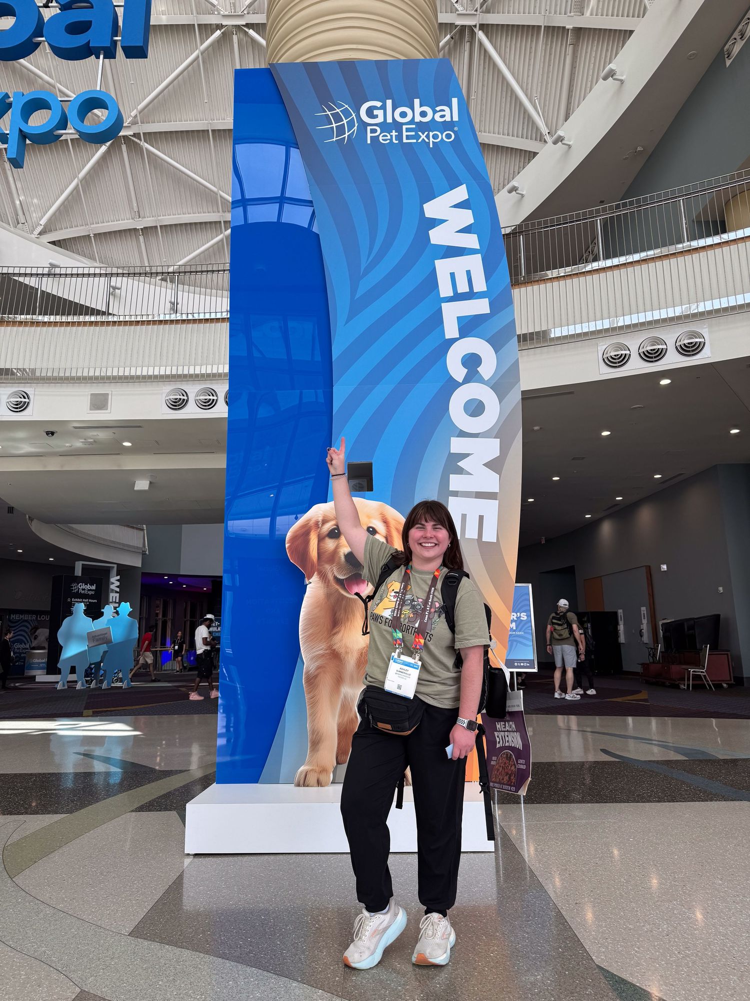 Global Pet expo- Orlando- Paws for Portraits- Dog- pet influencers- Ashley Summerville