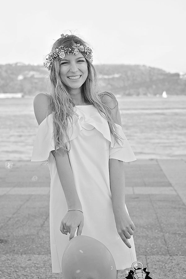 Reportagem de despedida de solteira em Lisboa -festa a bordo de veleiro no Tejo - retrato da noiva a bordo de veleiro da River Cruises
