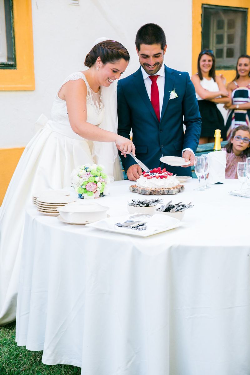 Reportagem de casamento na Herdade da Agolada de Cima - corte do bolo