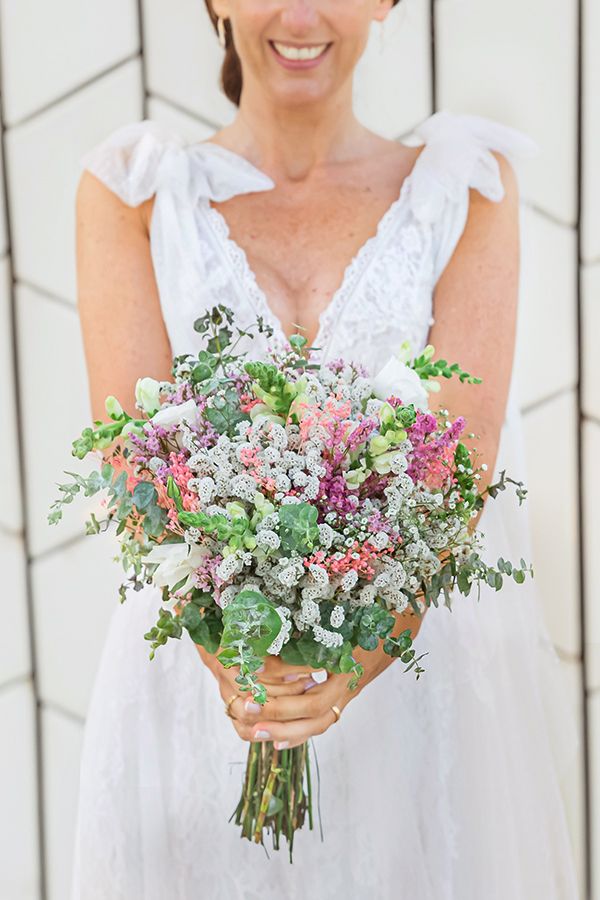 Reportagem de casamento no Maat - detalhe do bouquet, design floral em Lisboa