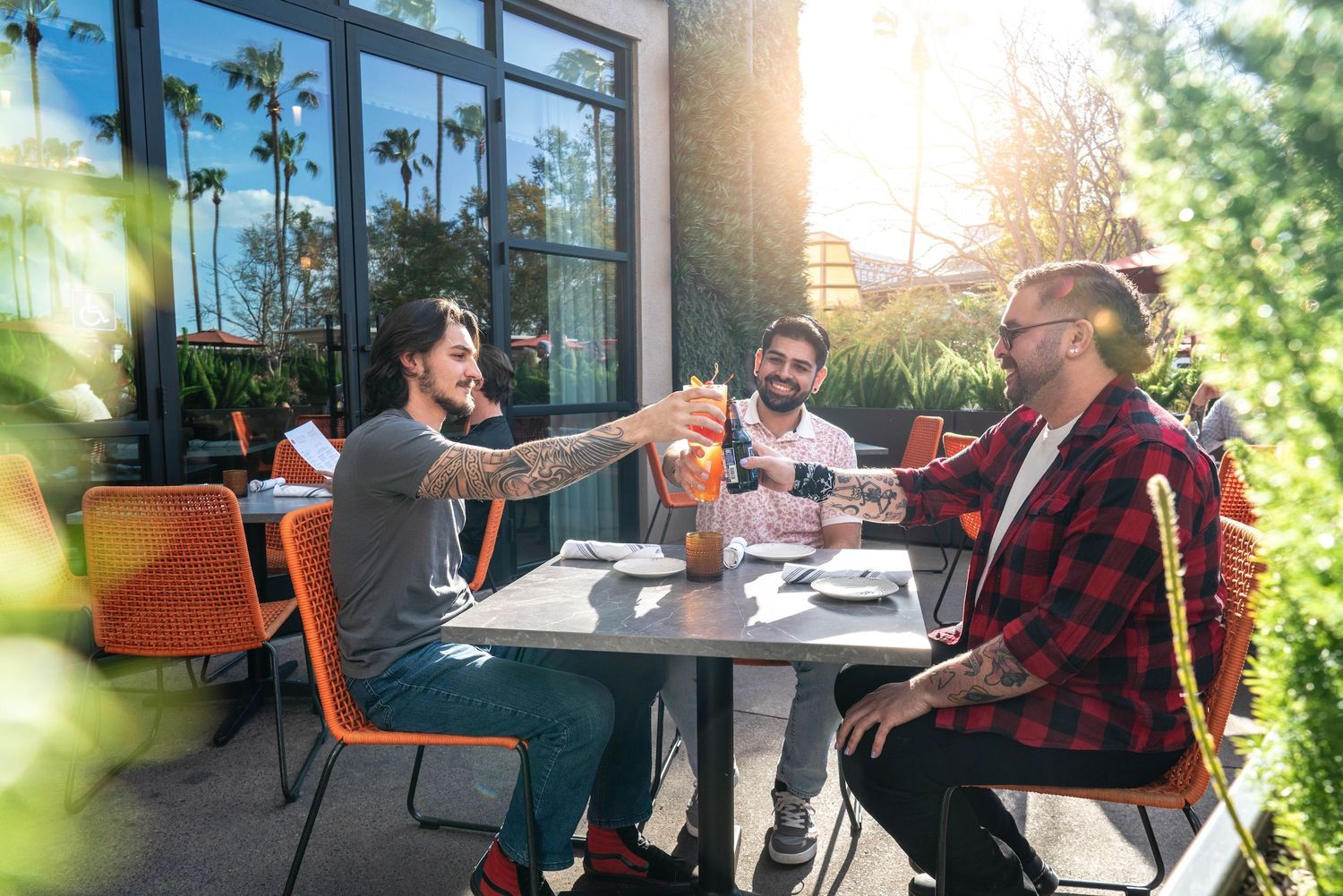 A sunny meal al fresco