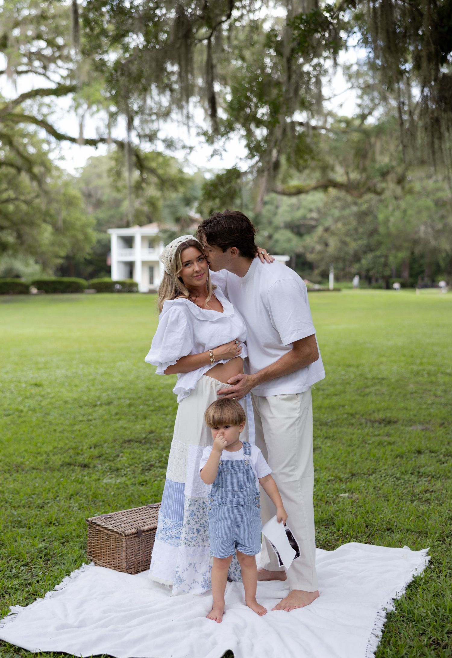 Eden Gardens State Park, Nostalgic Family Gender Reveal FIlm.
