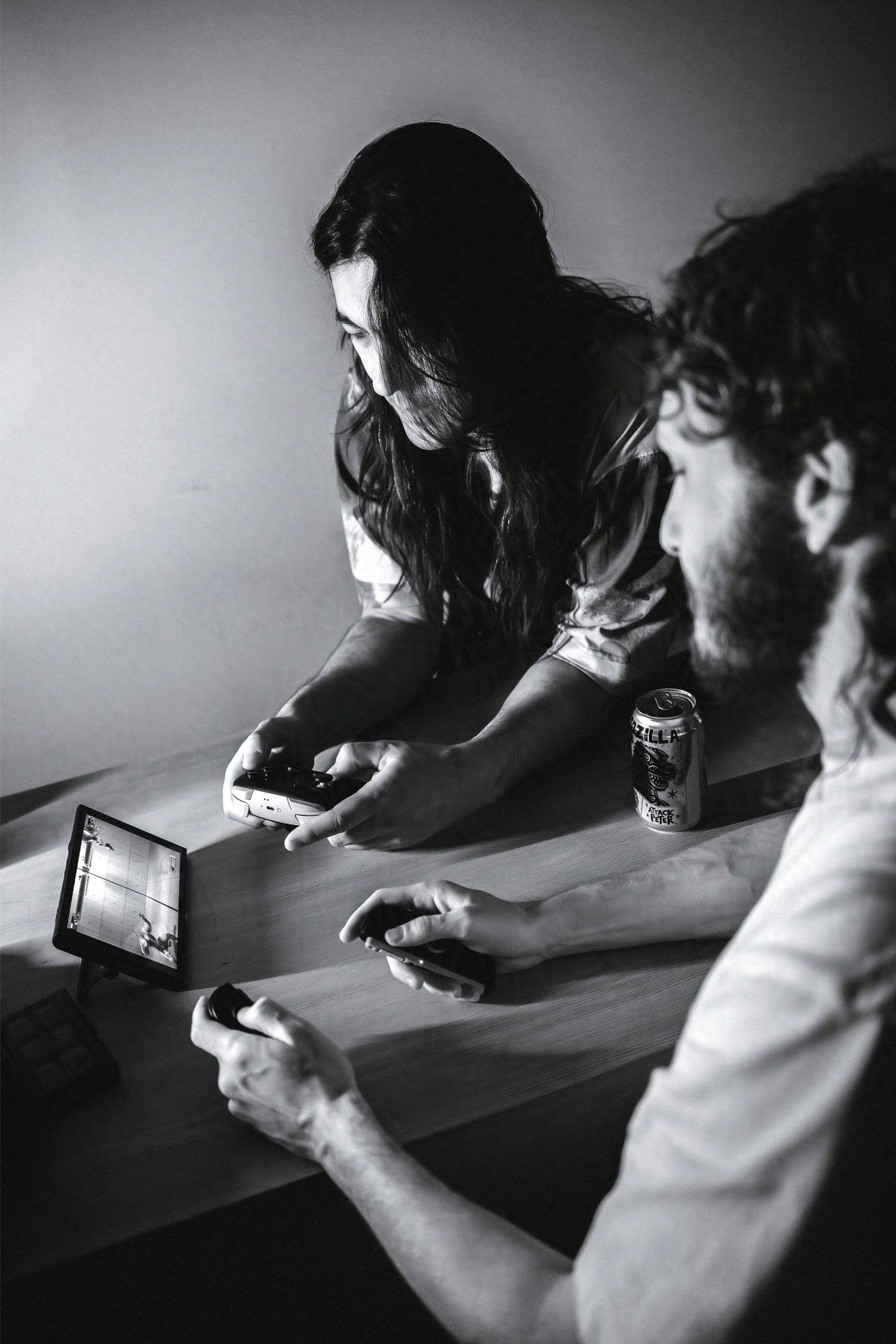 Johnny Health plays Street Fighter against a fan. (Health Album Release at ARK/8)

© snapnon 2026