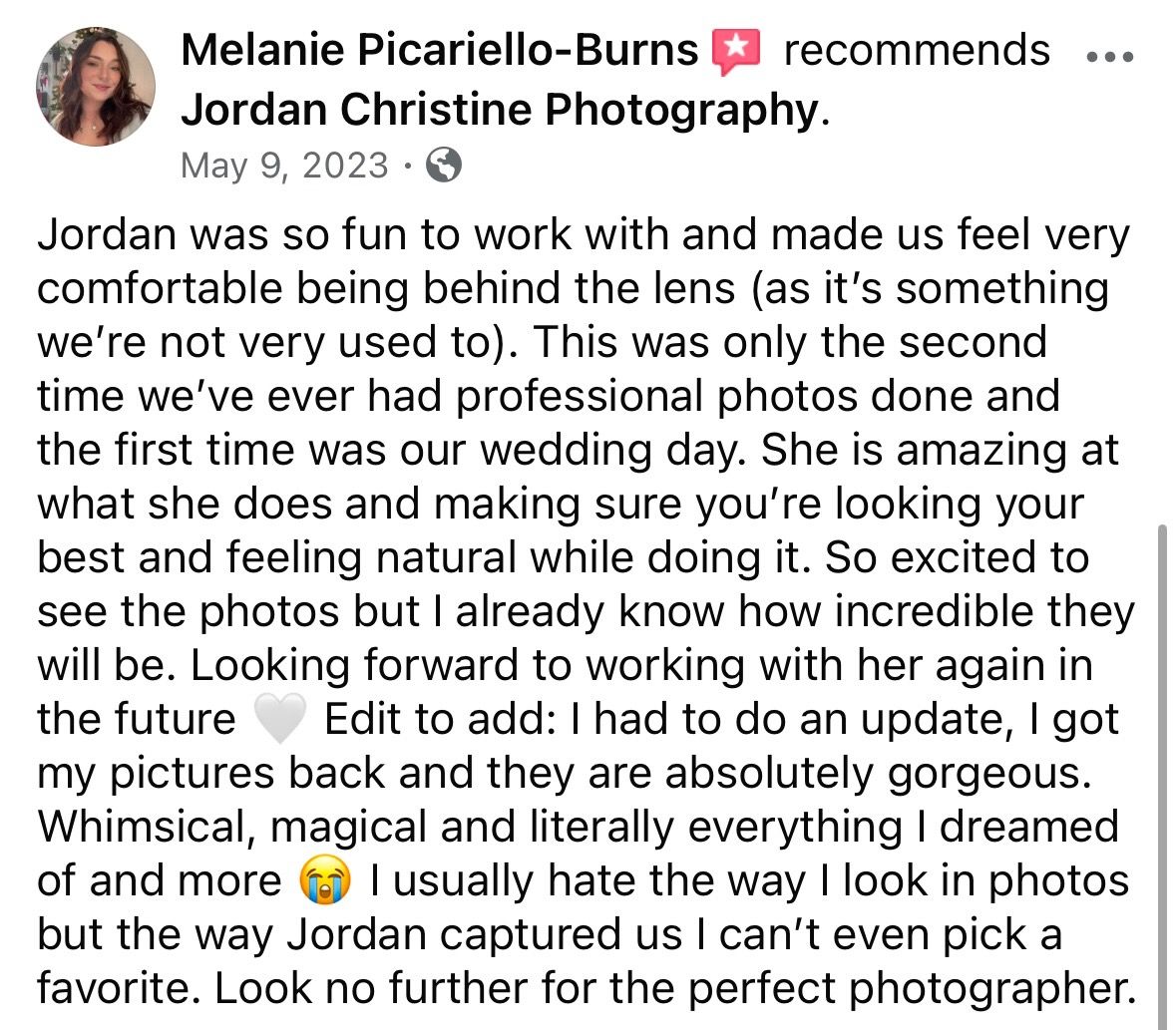 A detailed client testimonial praising a photographer's work and natural photography style.