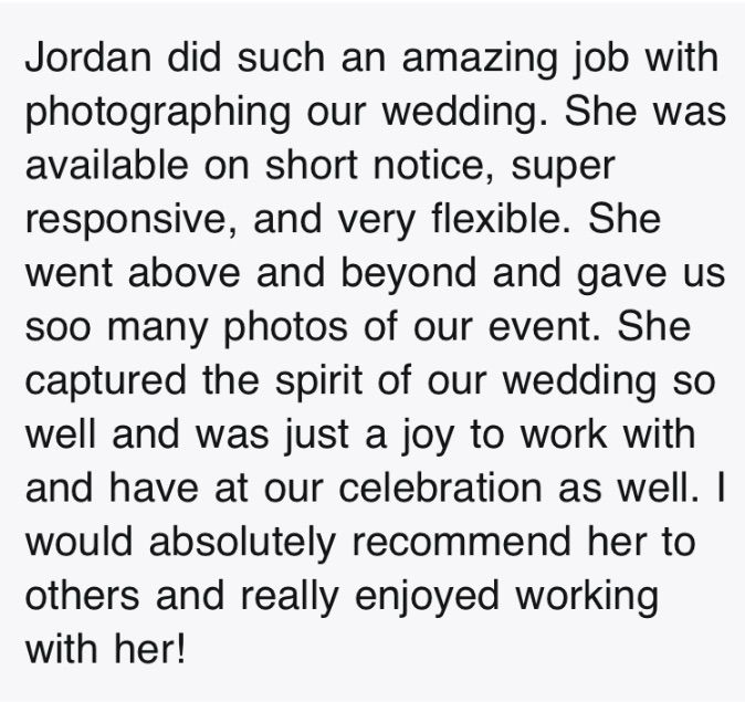 A screenshot of a positive wedding photography review praising the photographer's responsiveness and photo quality.