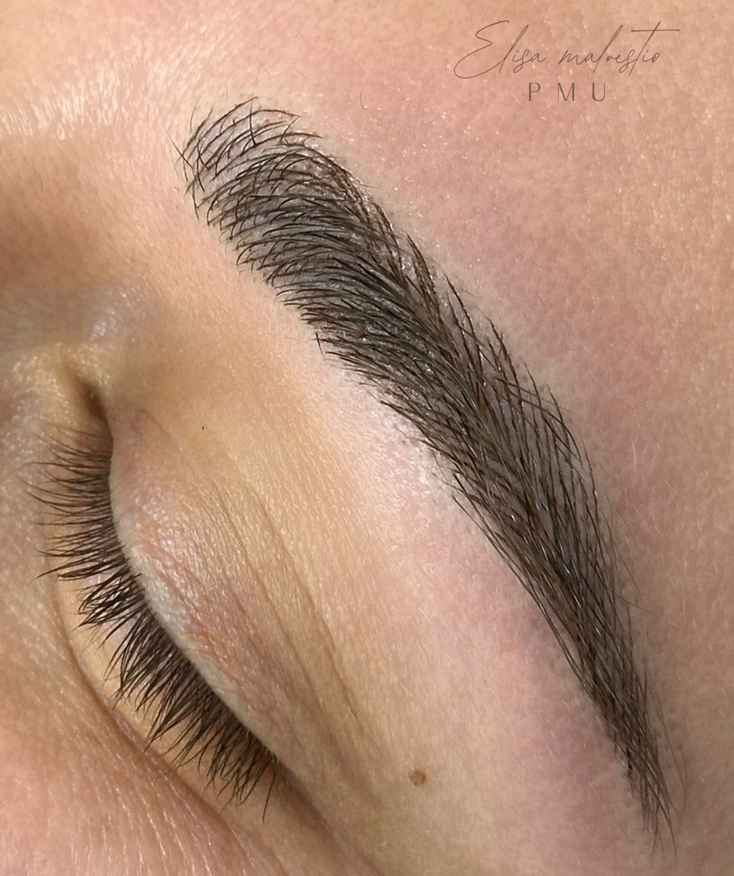 microblading, sopracciglia, trucco permanente sopracciglia
