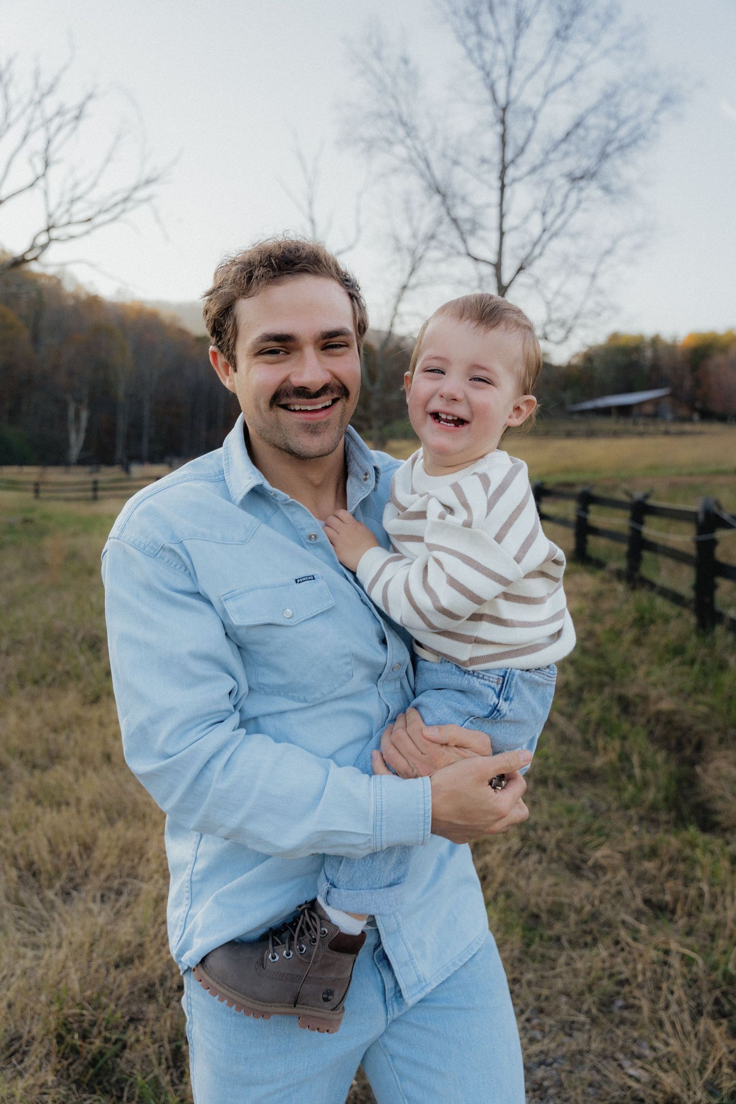 Chattanooga photographer serving Signal Mountain, Lookout Mountain, and surrounding Tennessee areas.