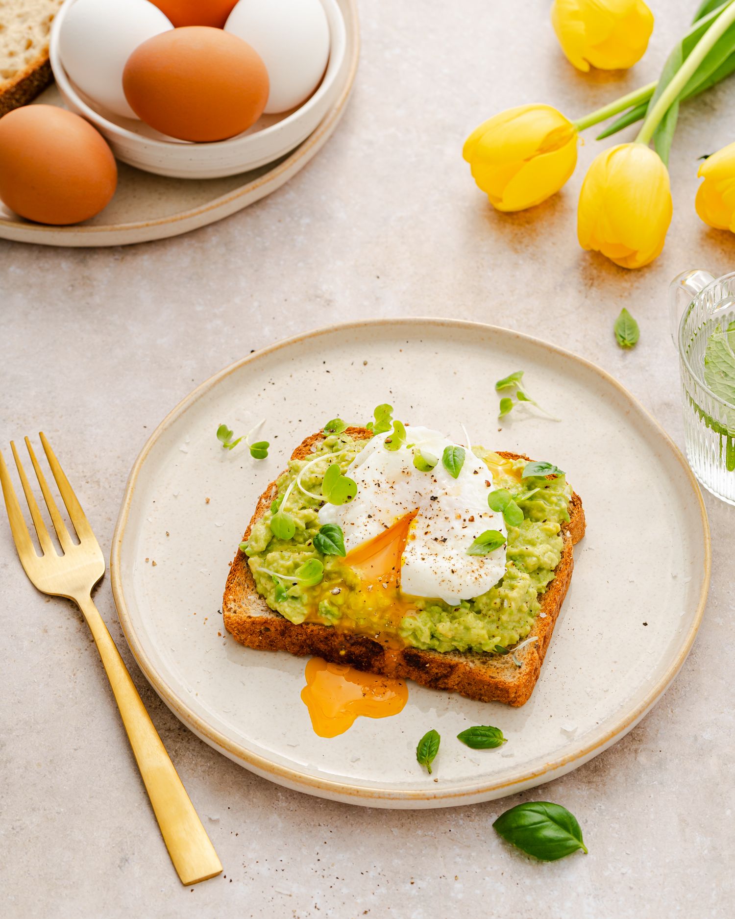 Image I created for Conestoga Farms' Easter golden yolk campaign.