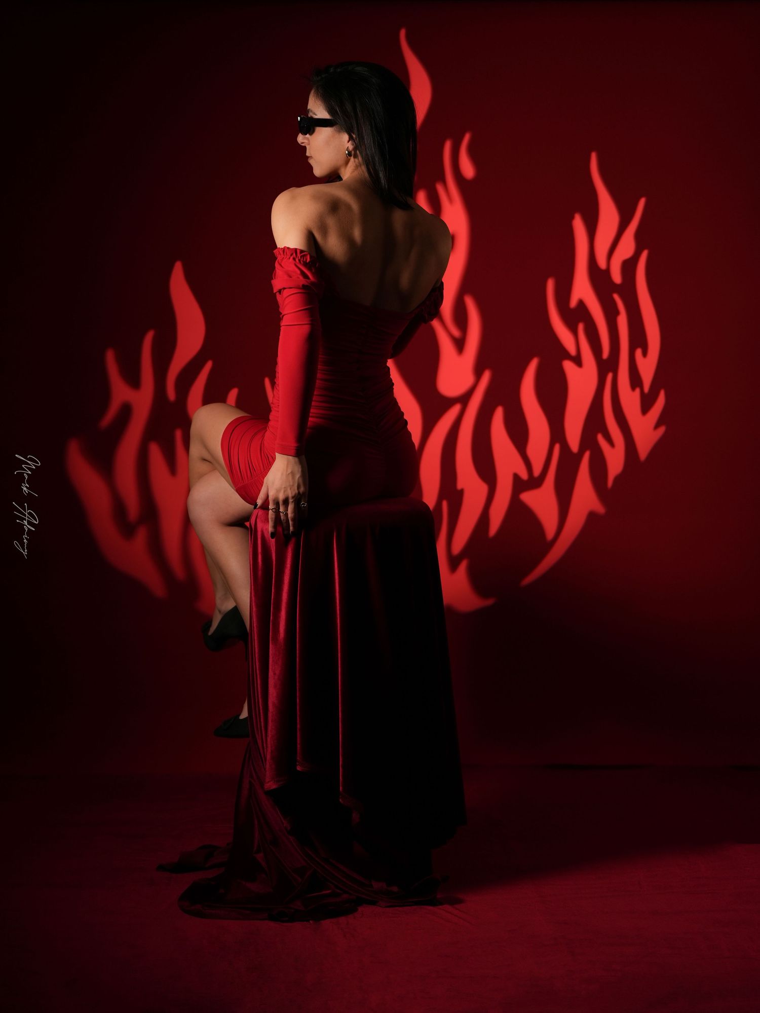Model in red