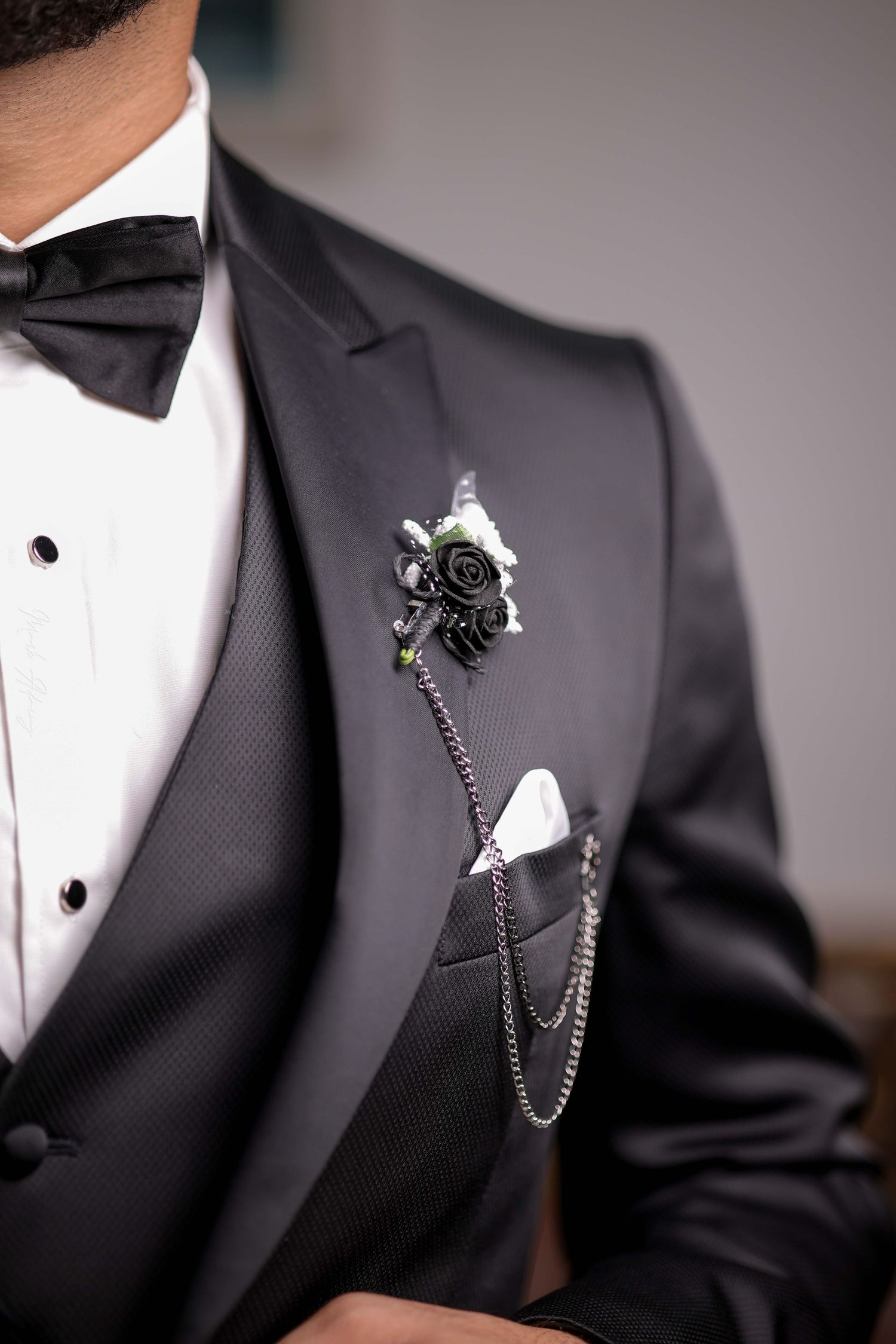 Details photoshoot for a Lebanese groom in his house in Beirut