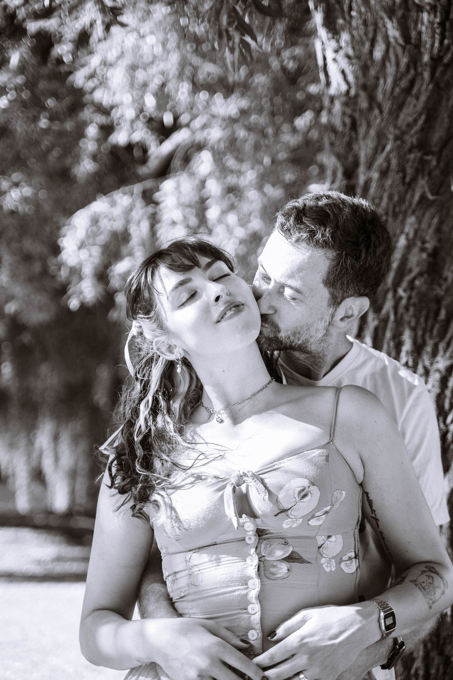 Cambridge engagement couple portrait black and white romantic candid park setting Cambridge engagement photographer
