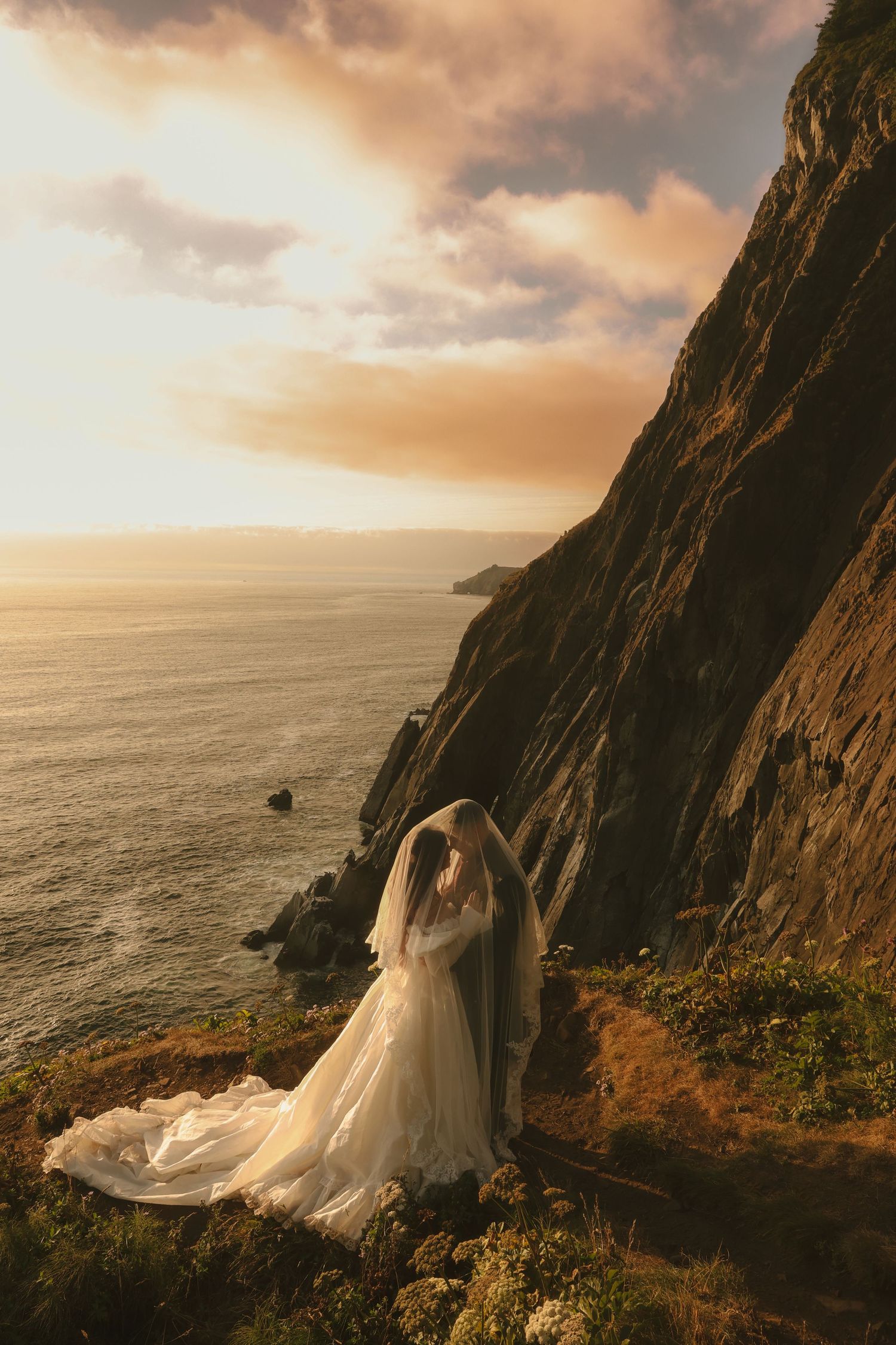 Cinematic Oregon Coast wedding photography capturing an intimate coastal elopement
