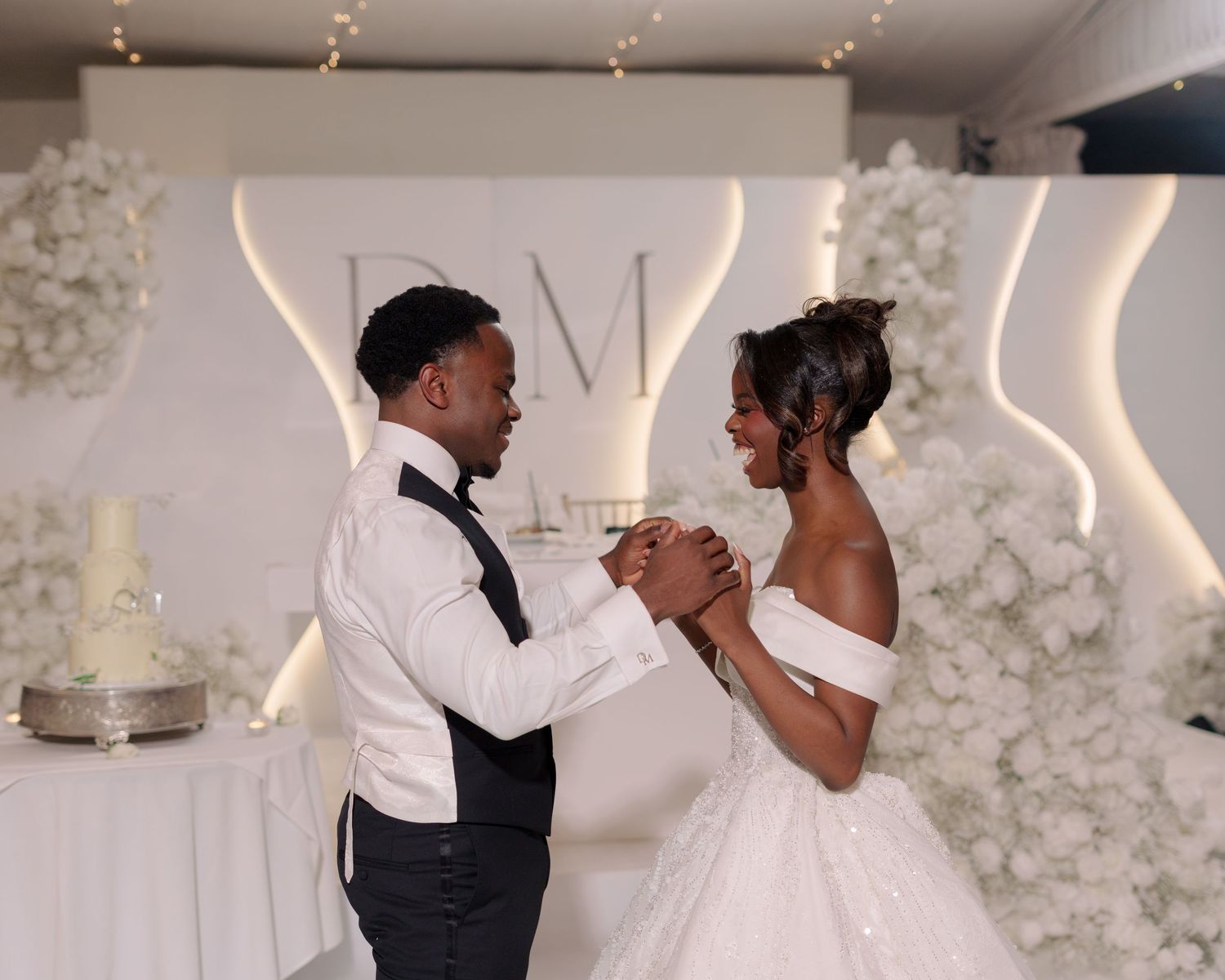 bride and groom first dance