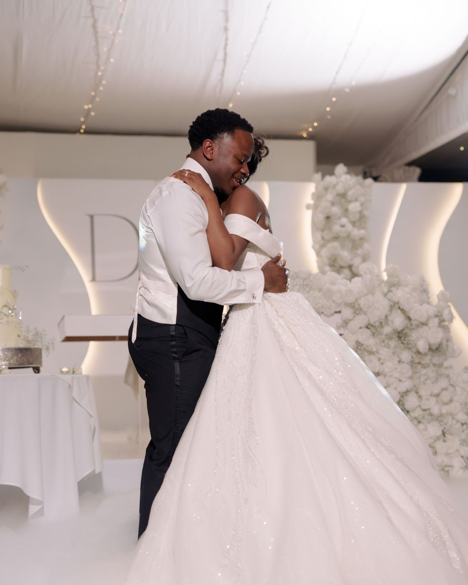 bride and groom first dance