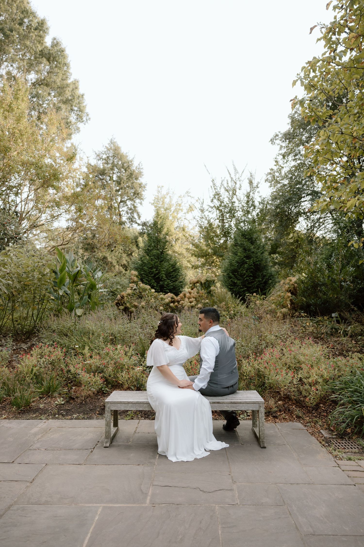 Couples engagement session at the Lewis Ginter Botanical Garden in Richmond Virginia.