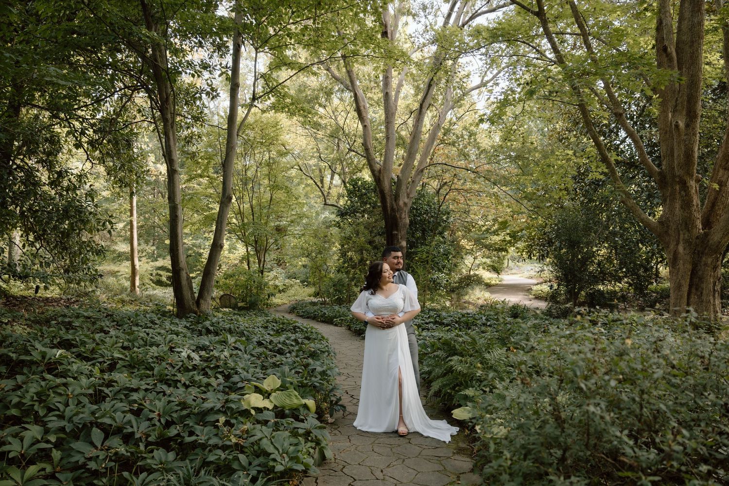 Couples engagement session at the Lewis Ginter Botanical Garden in Richmond Virginia.