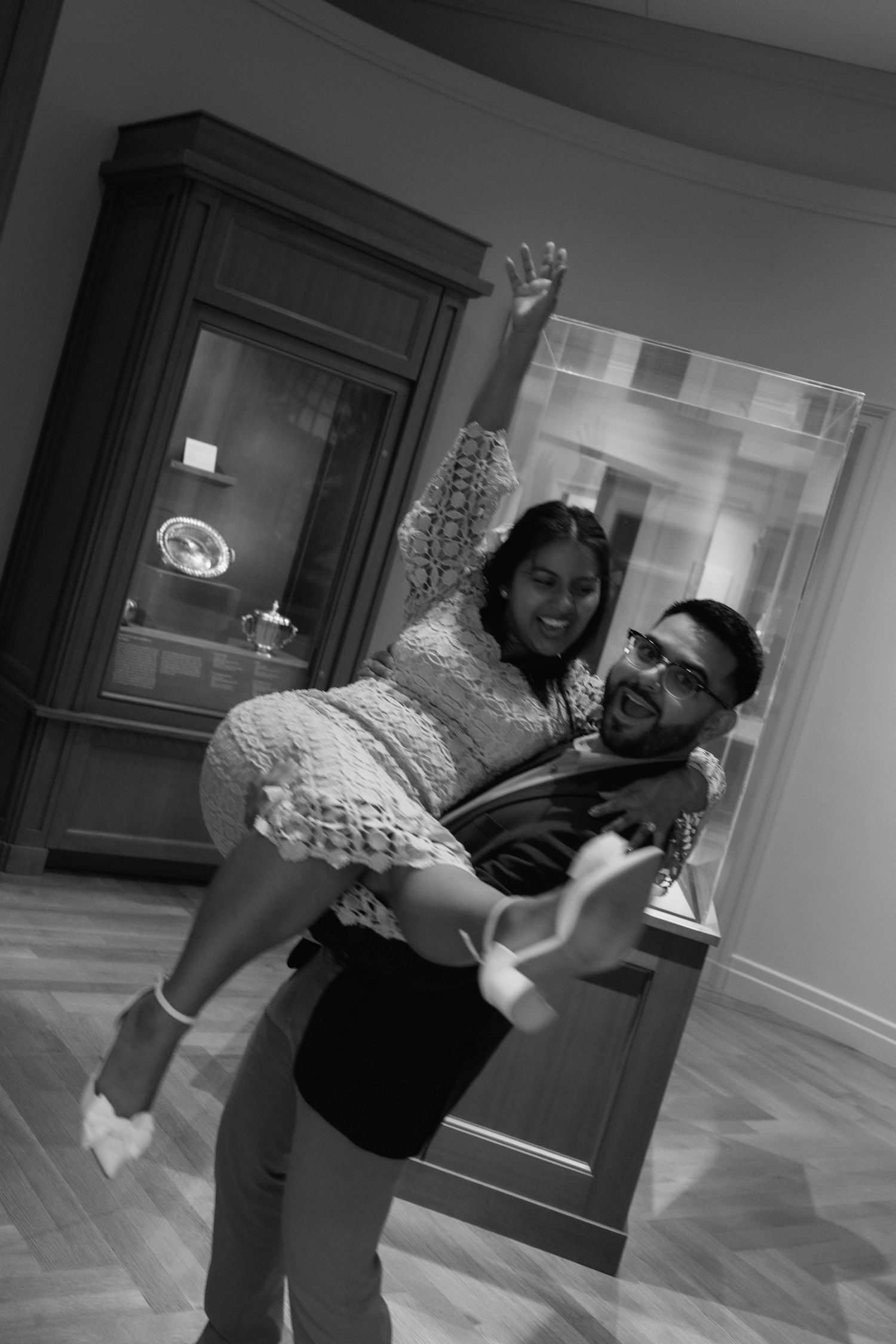 An engagement session at the Virginia Museum of Fine Arts in Richmond Virginia.