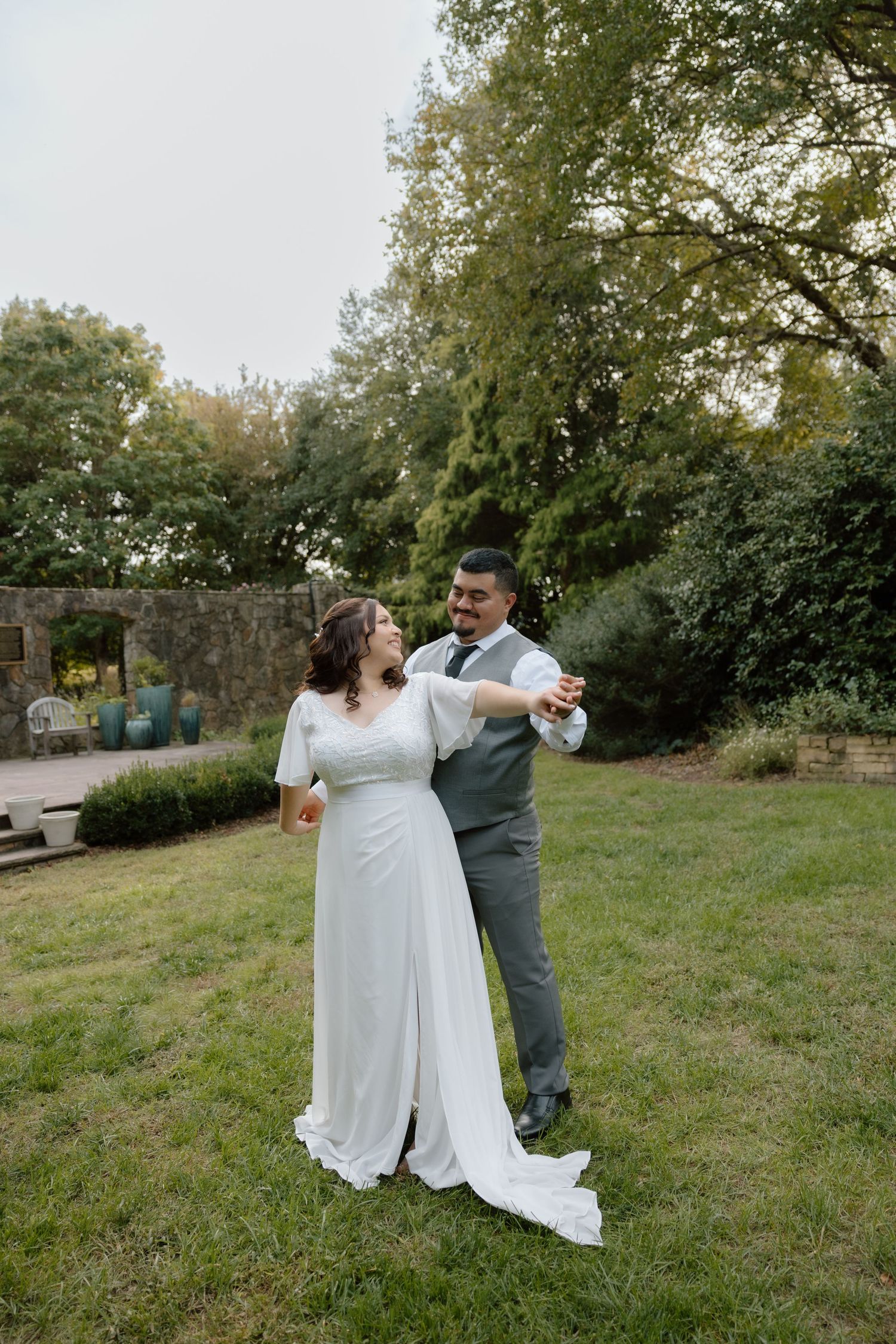 Couples engagement session at the Lewis Ginter Botanical Garden in Richmond Virginia.