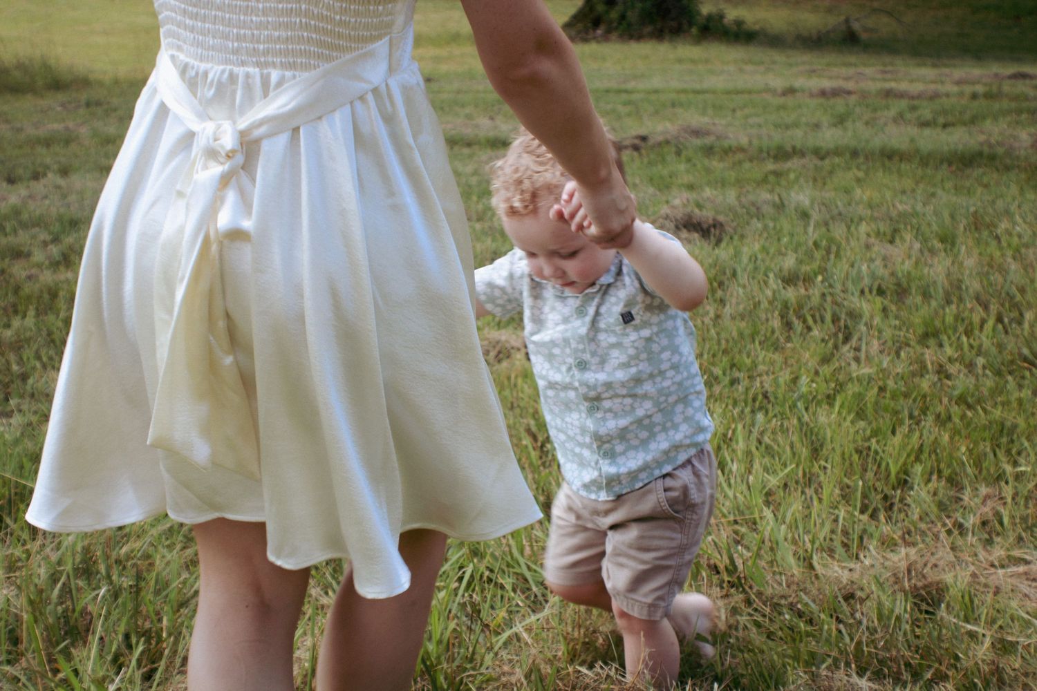 Natural light family portraits with genuine interactions and movement