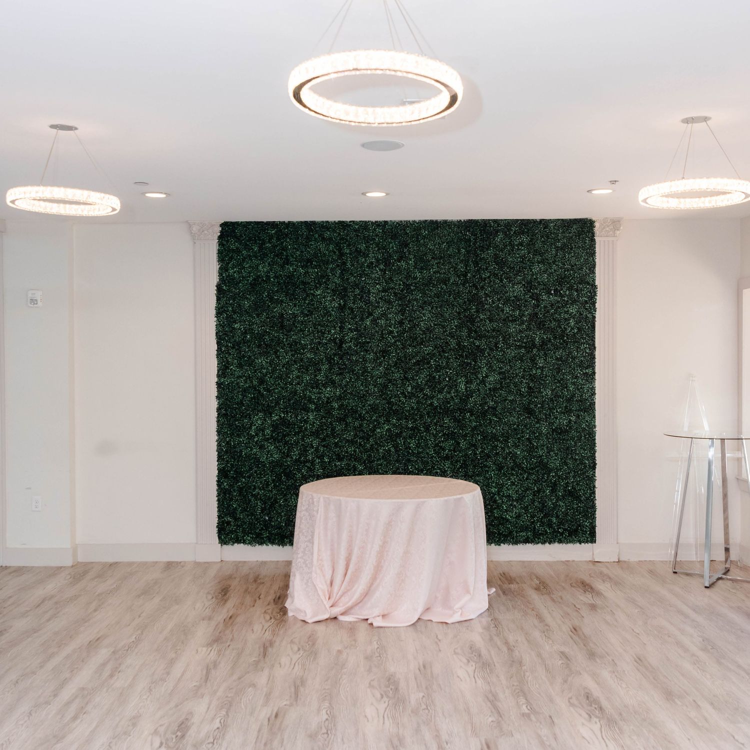 green wall for brighton abbey
