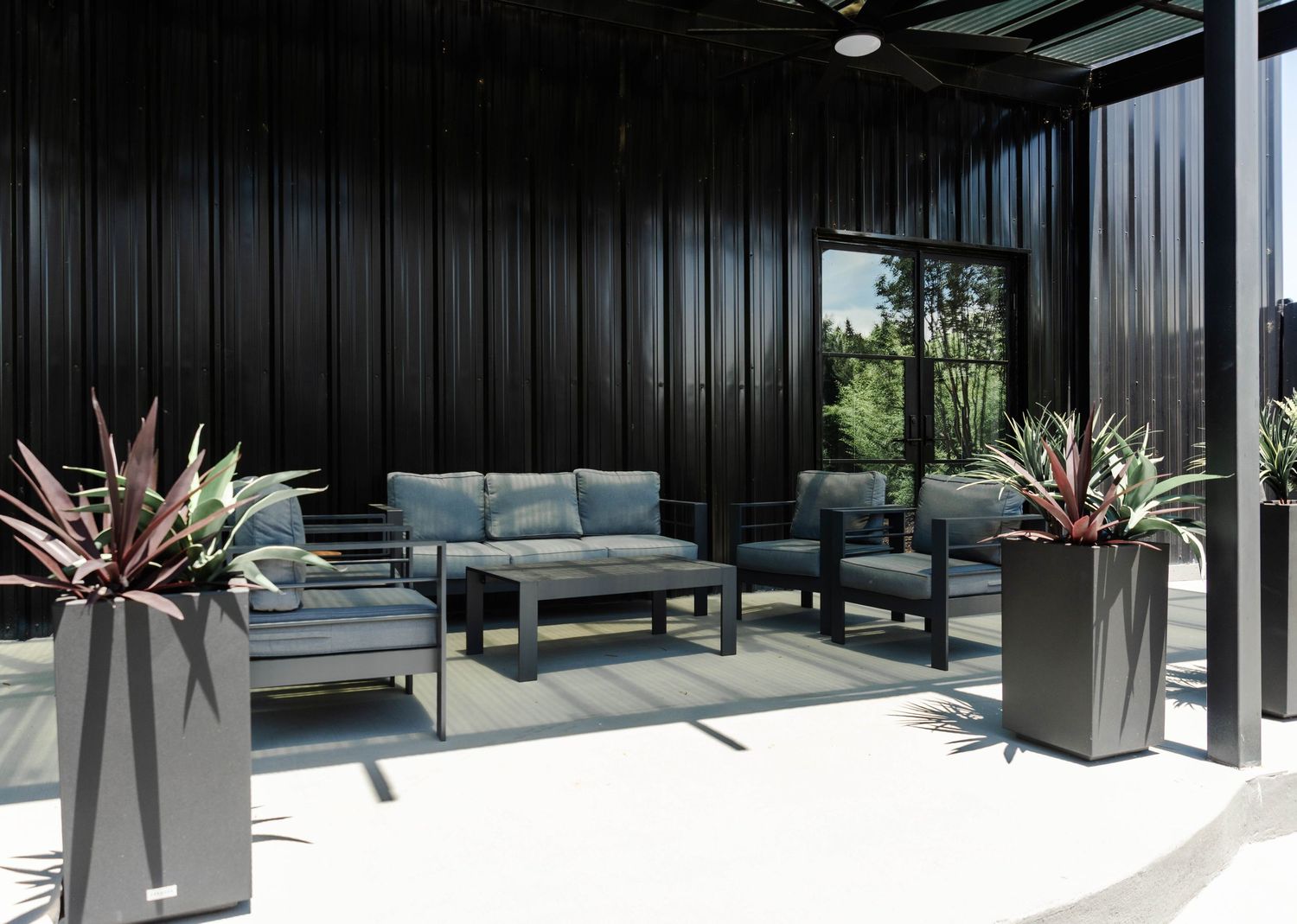 grooms lounge area