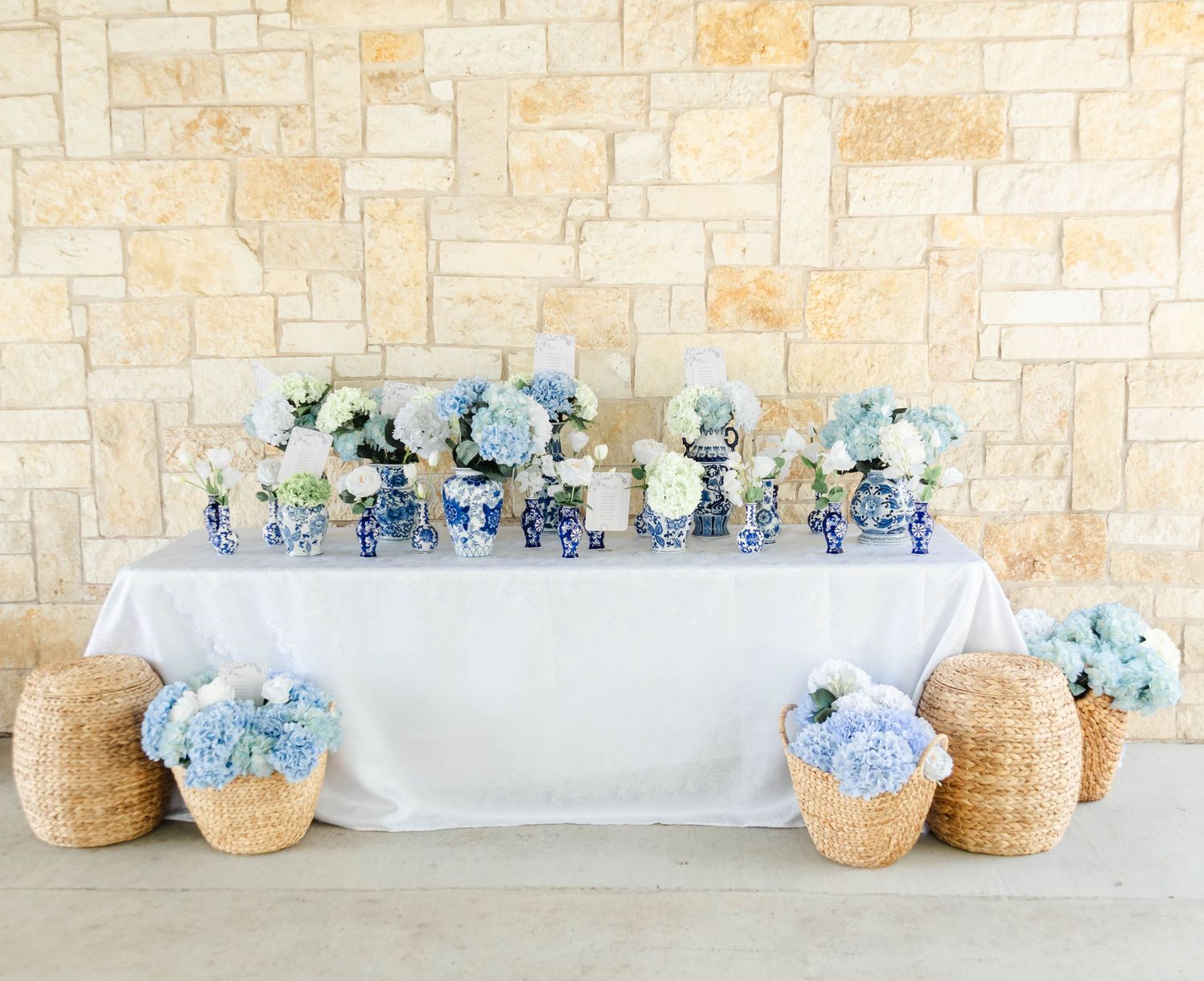 Seating chart table
