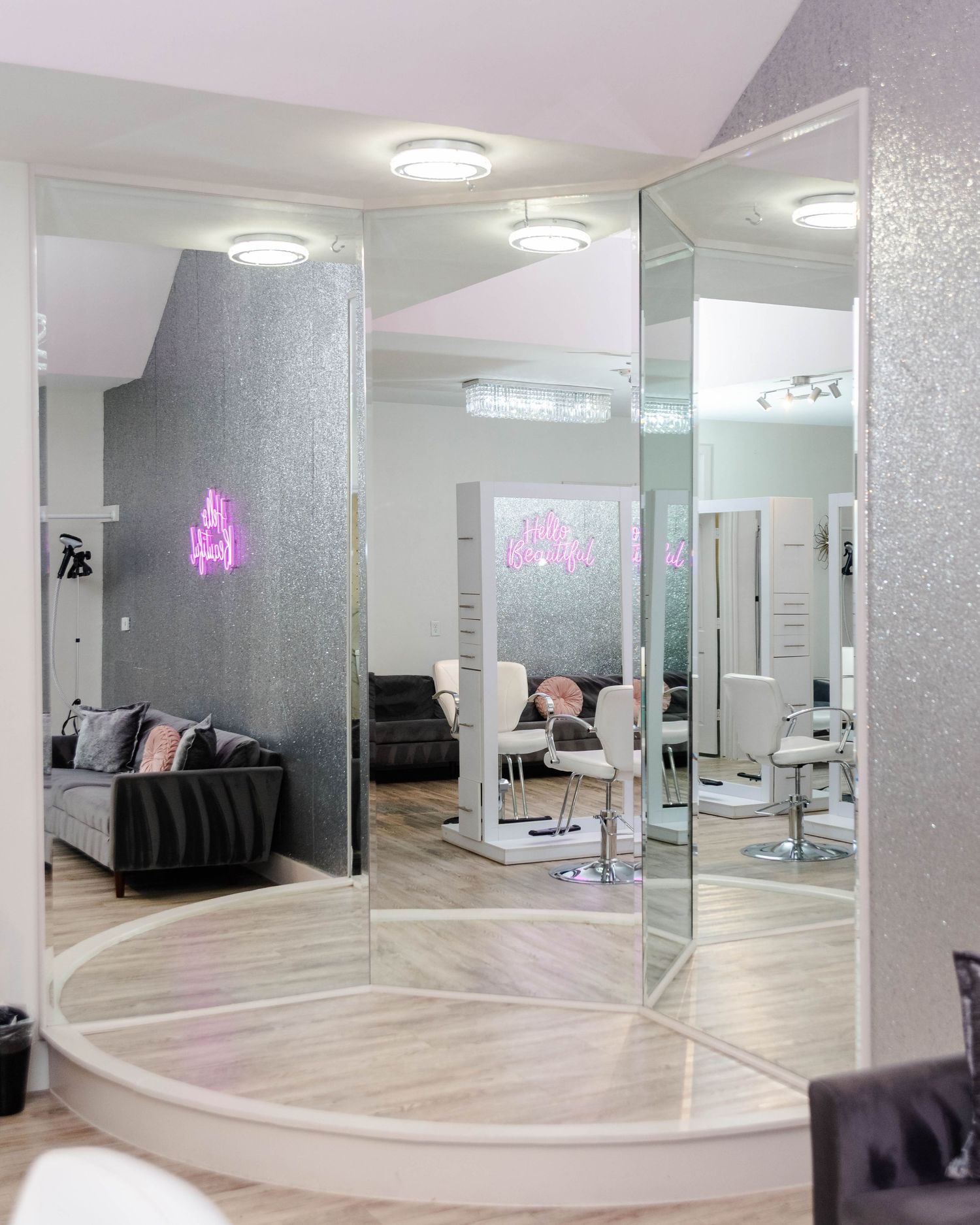 bridal suite mirror corner