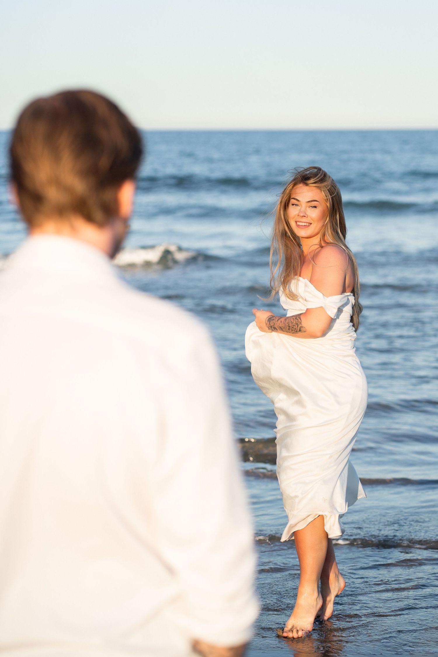 love story photoshoot at beach