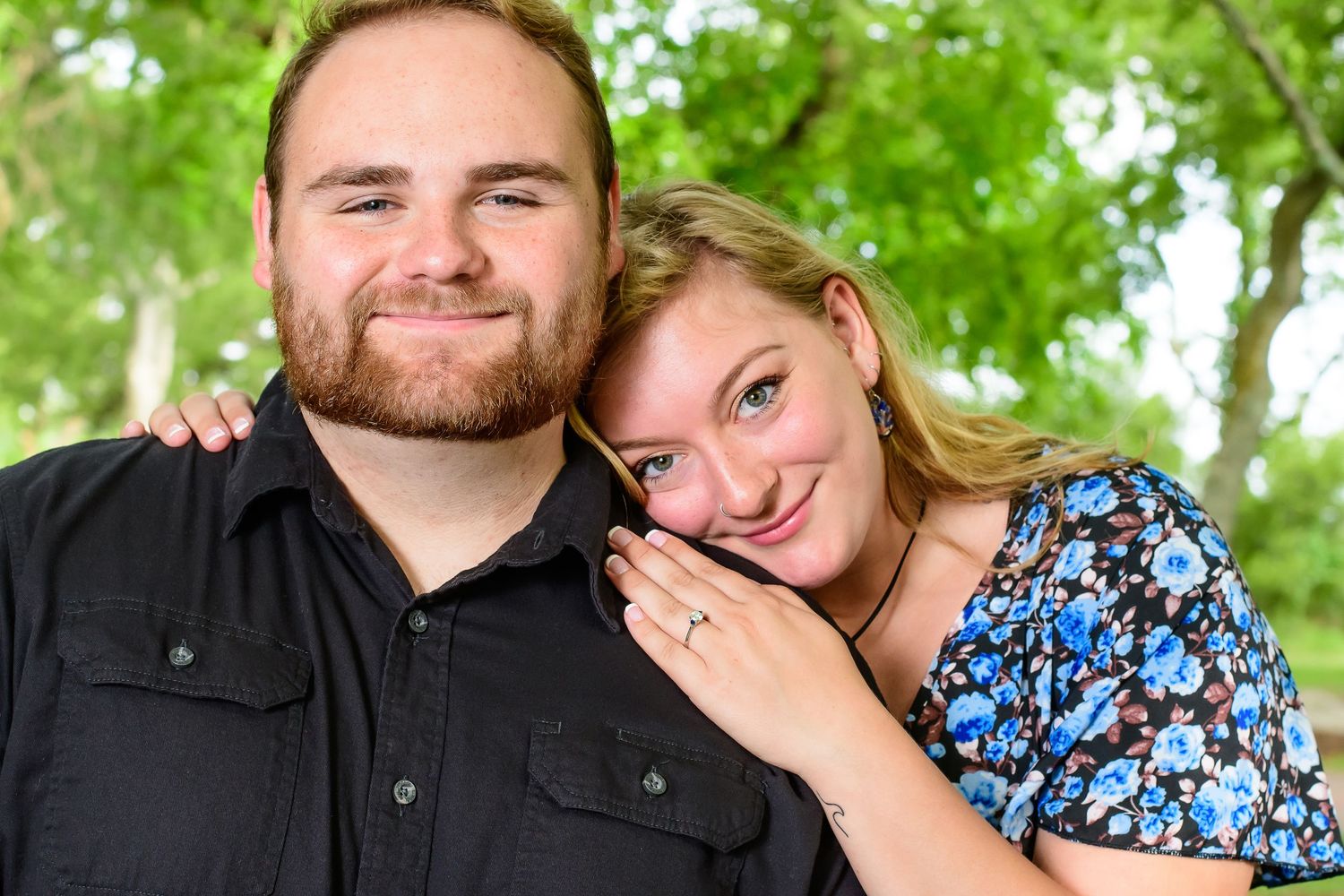 Engagement photography 757, Hampton Roads couples, romantic photo sessions, outdoor engagement shoots, Yorktown, beach engagement portraits.