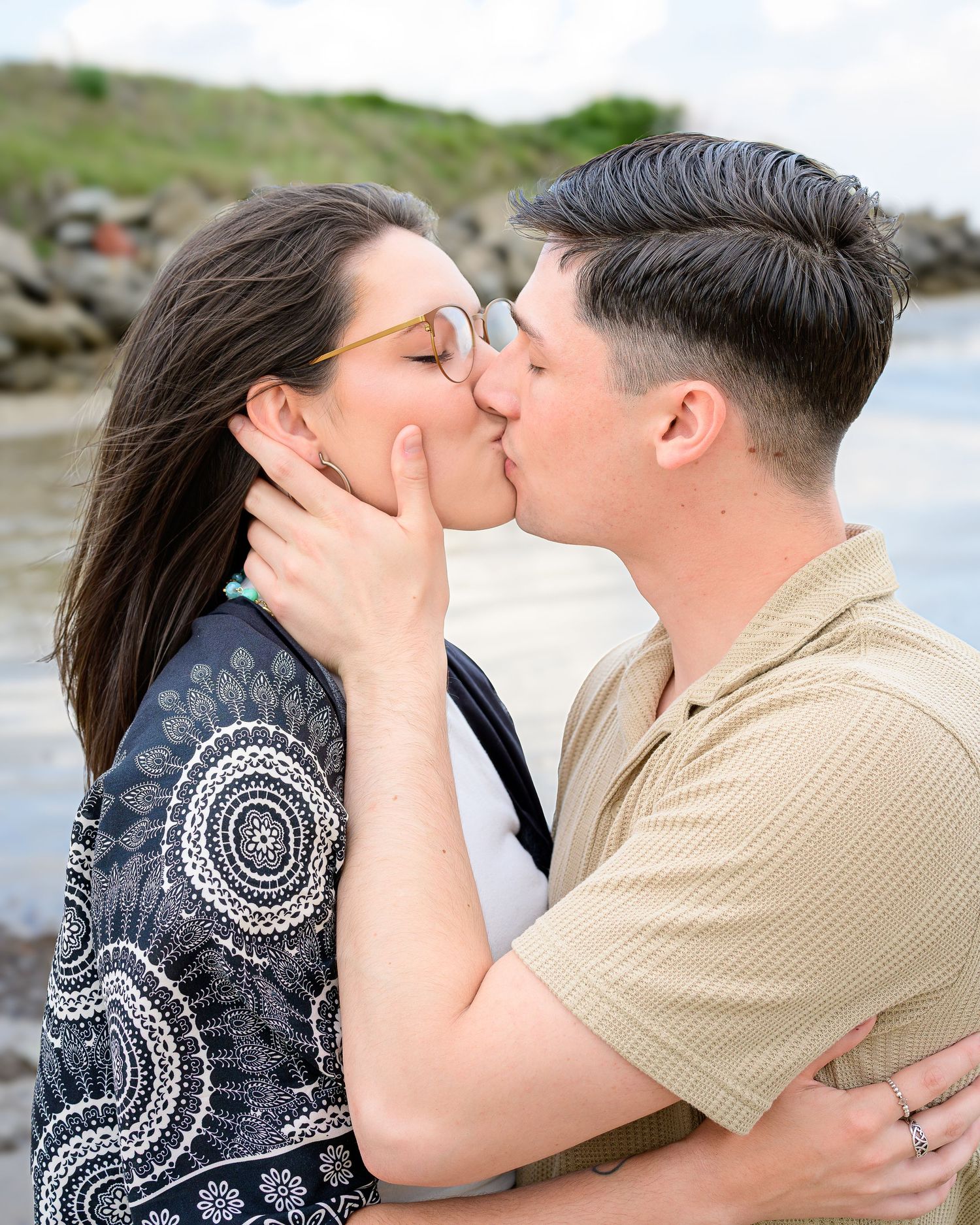 Engagement photography 757, Hampton Roads couples, romantic photo sessions, outdoor engagement shoots, Beach engagement photos.