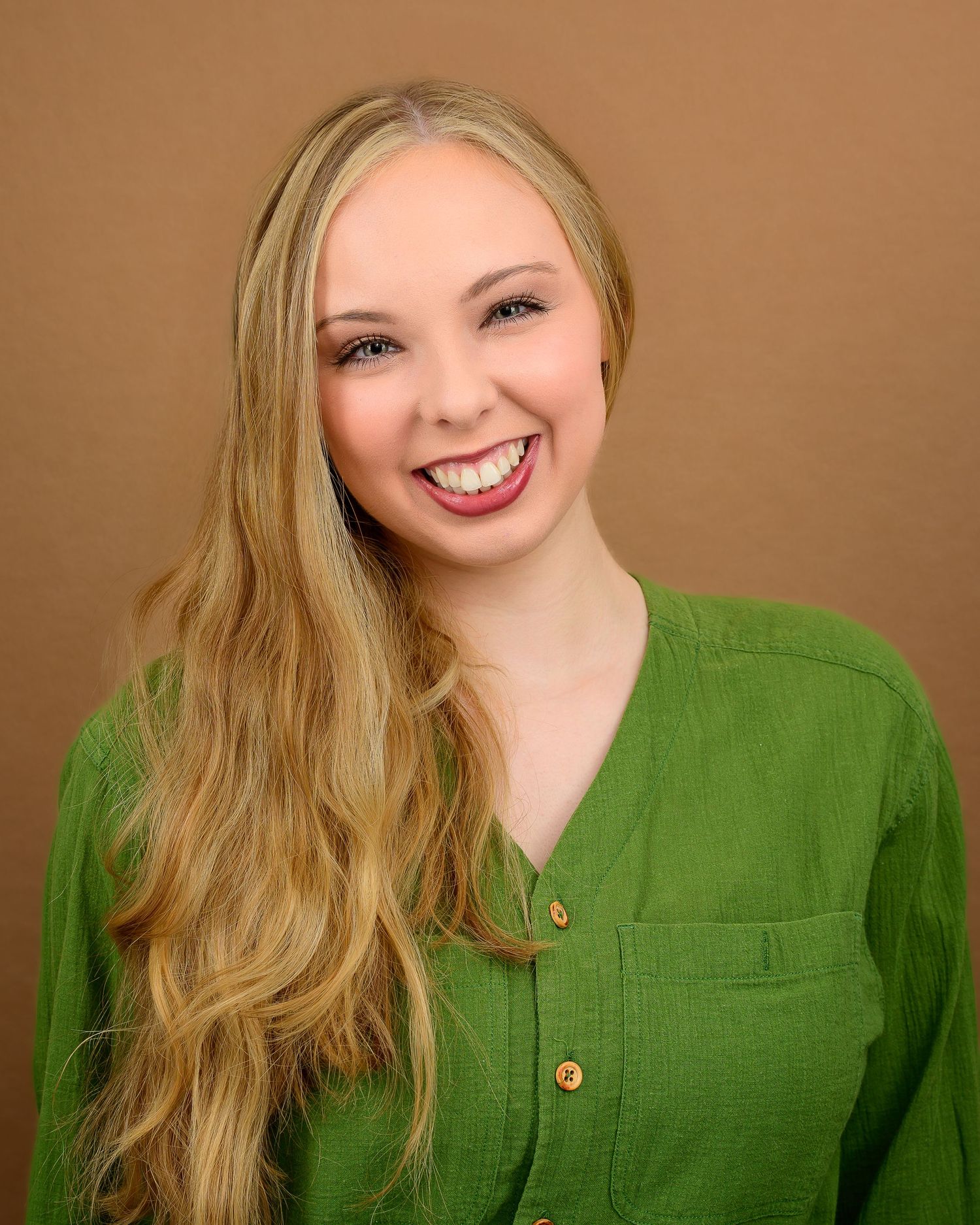 Professional headshots in the 757 – Yorktown and Hampton Roads headshot photographer for business headshots, actor headshots, and performer
