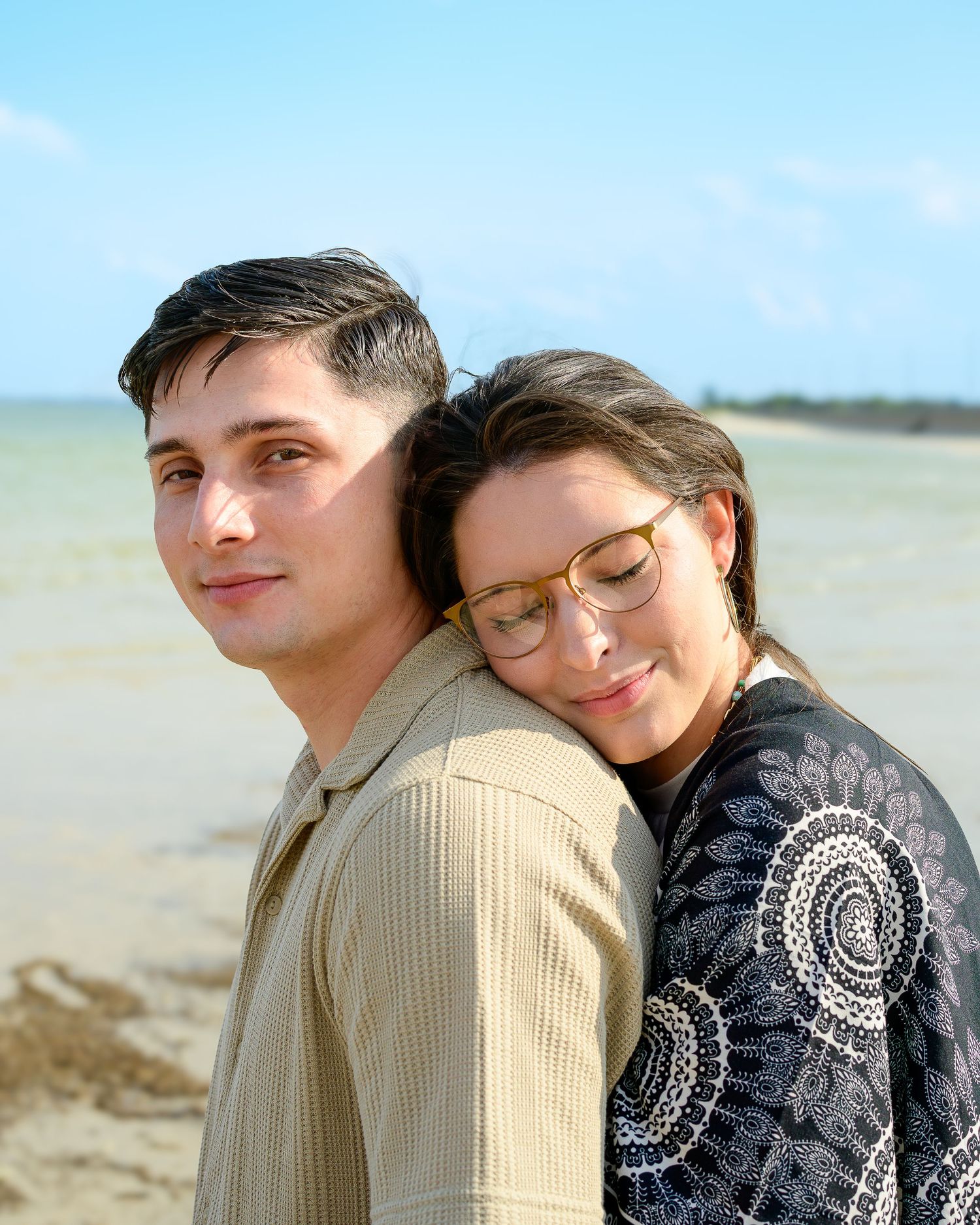 Engagement photography 757, Hampton Roads couples, romantic photo sessions, outdoor engagement shoots, Beach engagement photos.