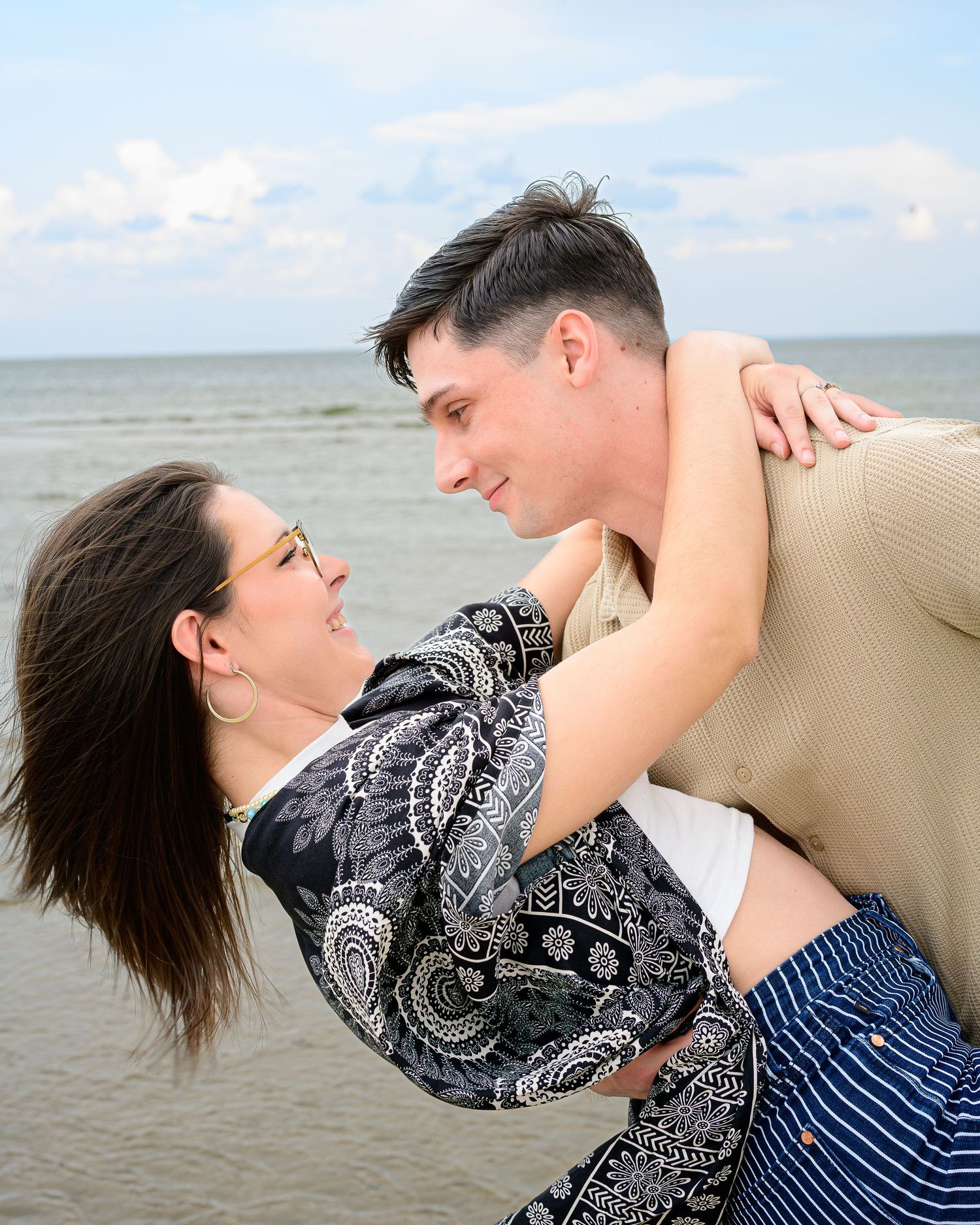 Engagement photography 757, Hampton Roads couples, romantic photo sessions, outdoor engagement shoots, Beach engagement photos.
