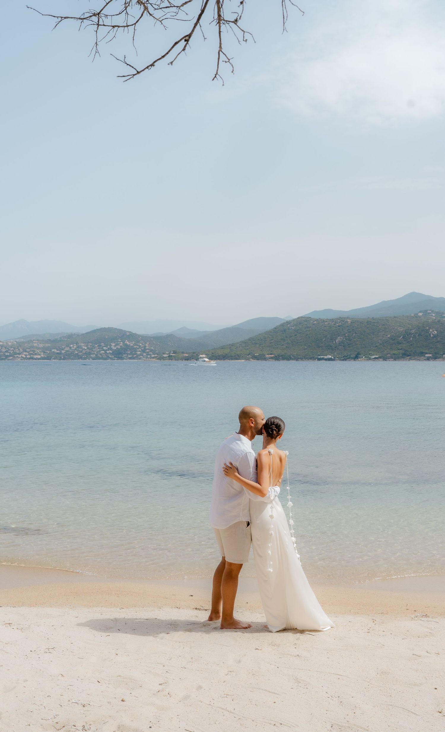 Un magnifique mariage au domaine de Lagnonu en Corse.