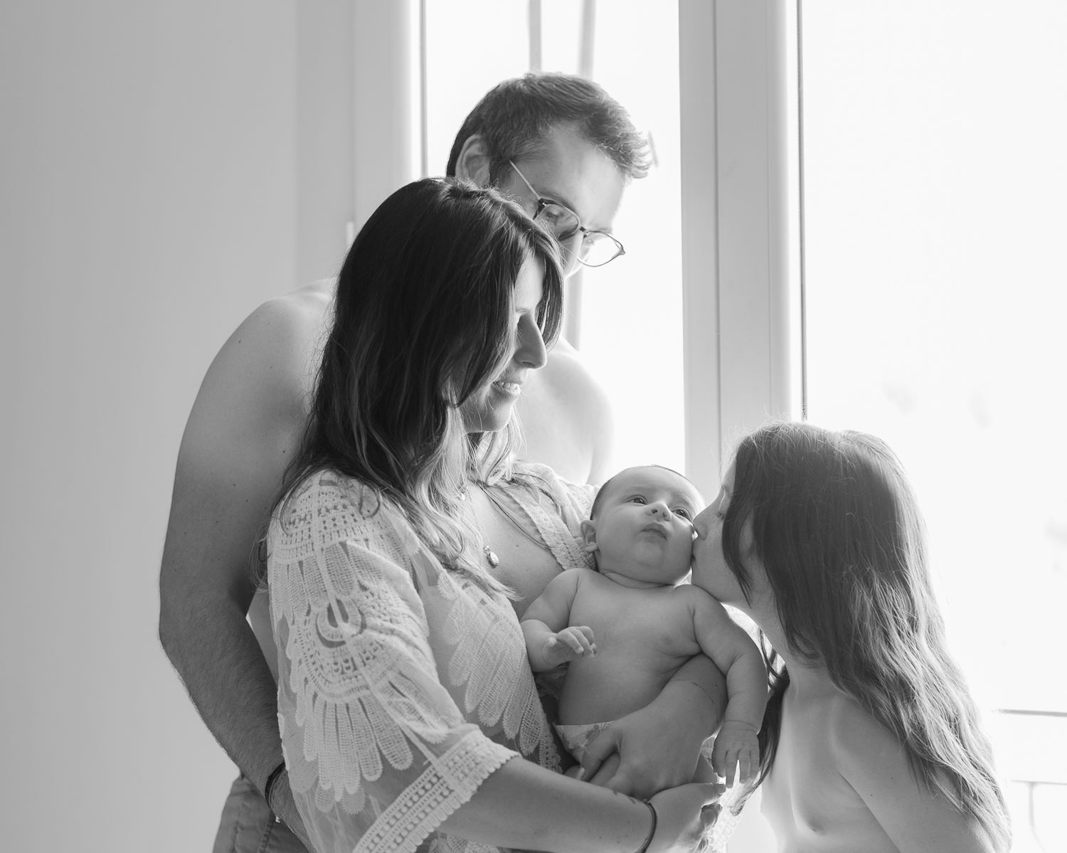 Une cession intime en famille pour la naissance d'une petite fille.