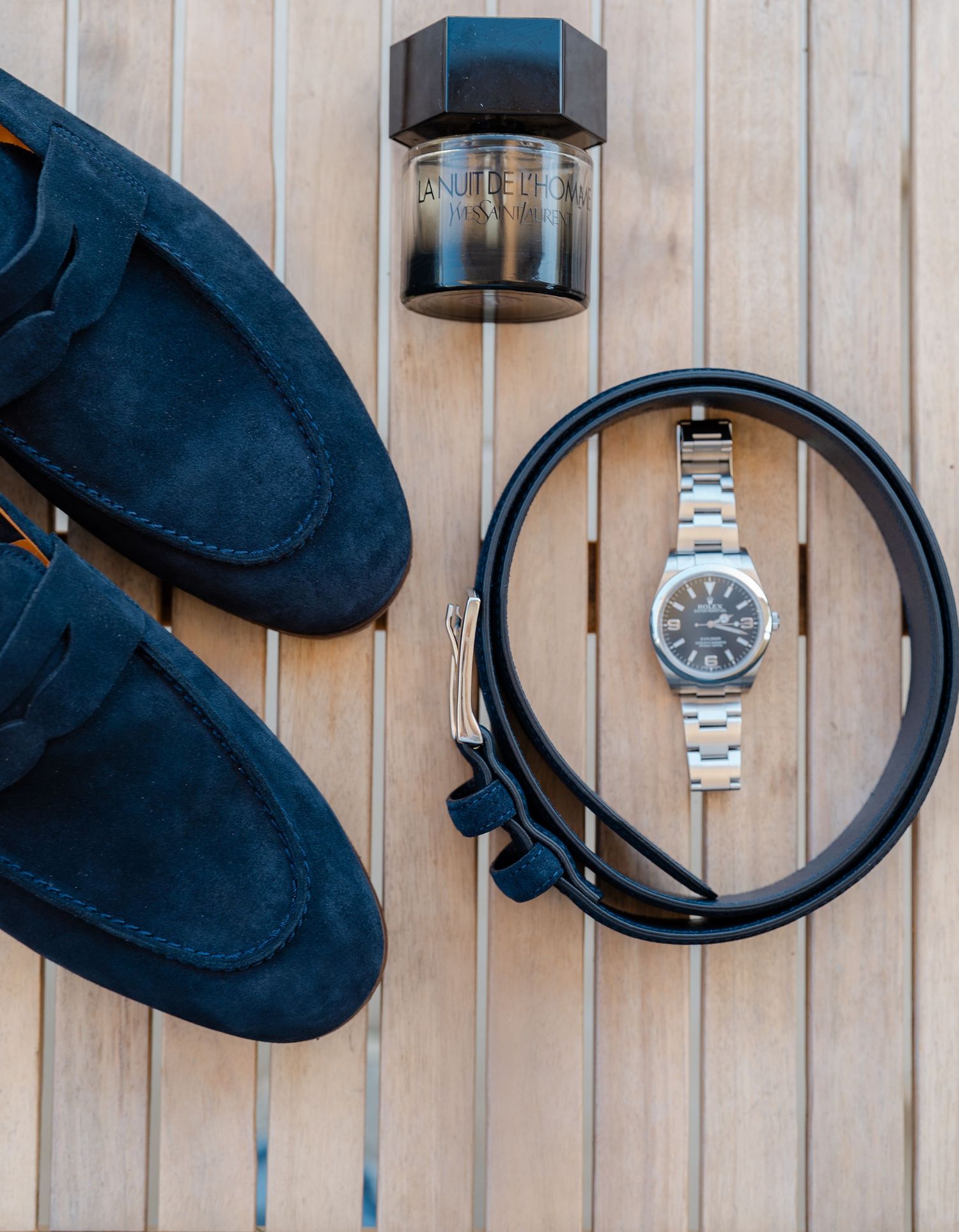 Les accessoires du marié.