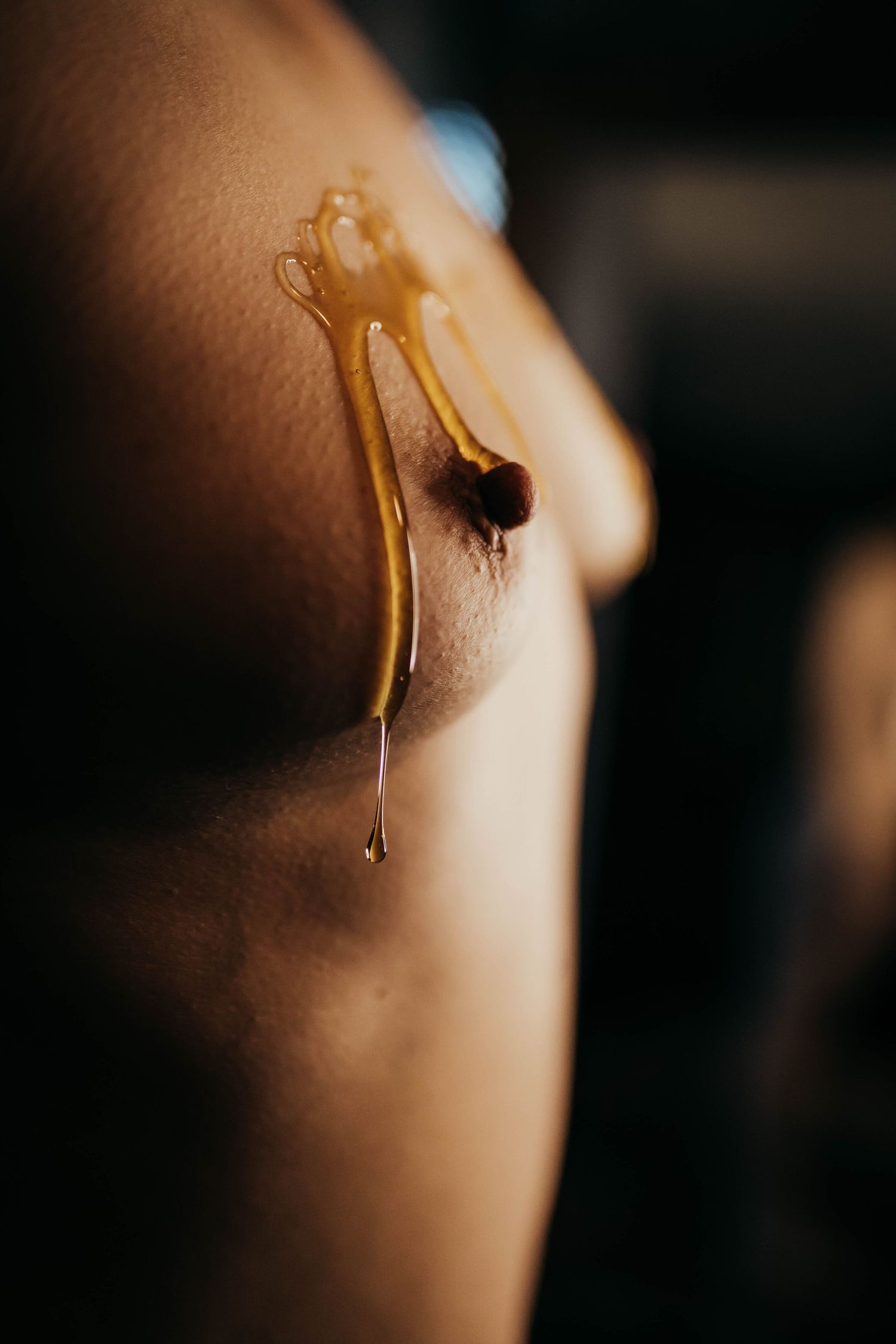 boudoir with honey
